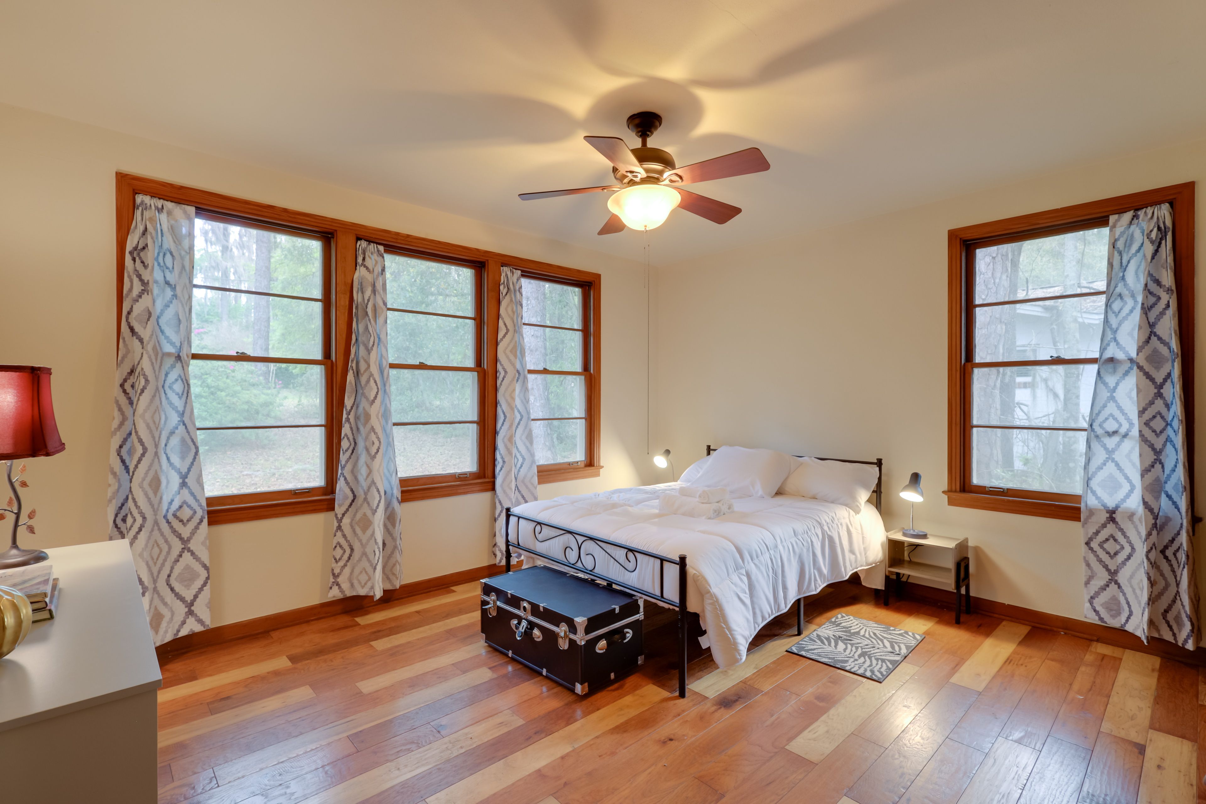 Bedroom 3 | Queen Bed