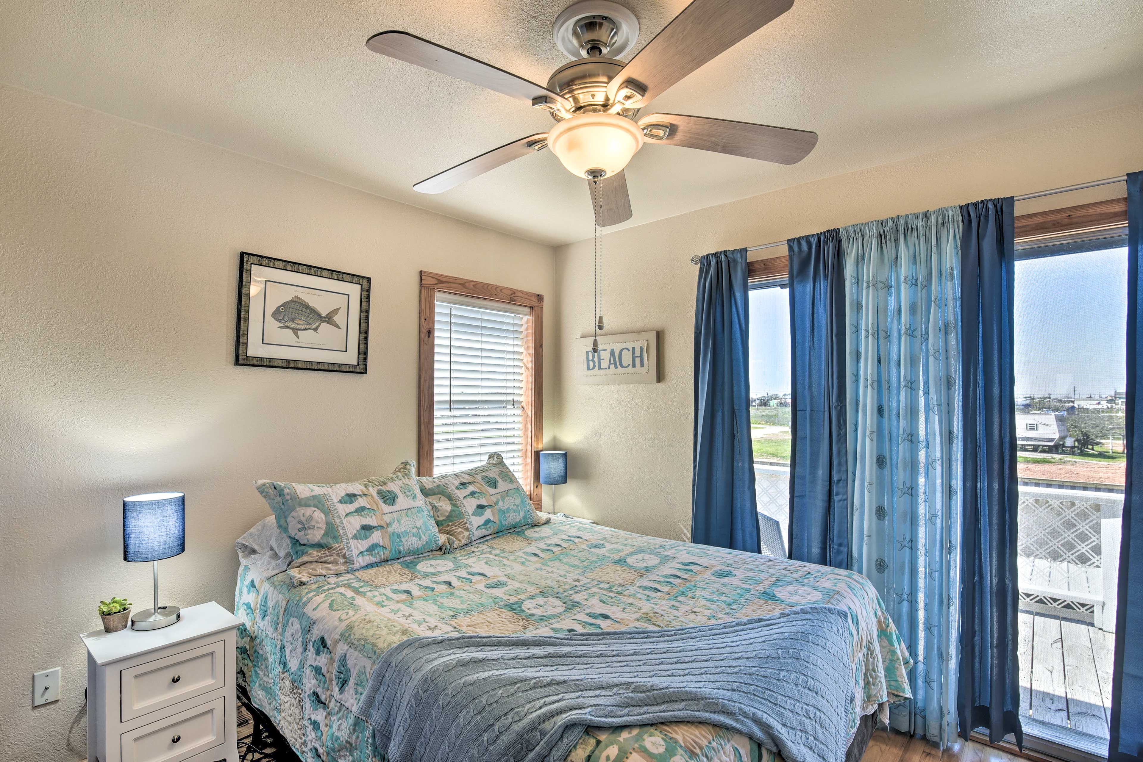 Bedroom 1 | Queen Bed | Linens Provided