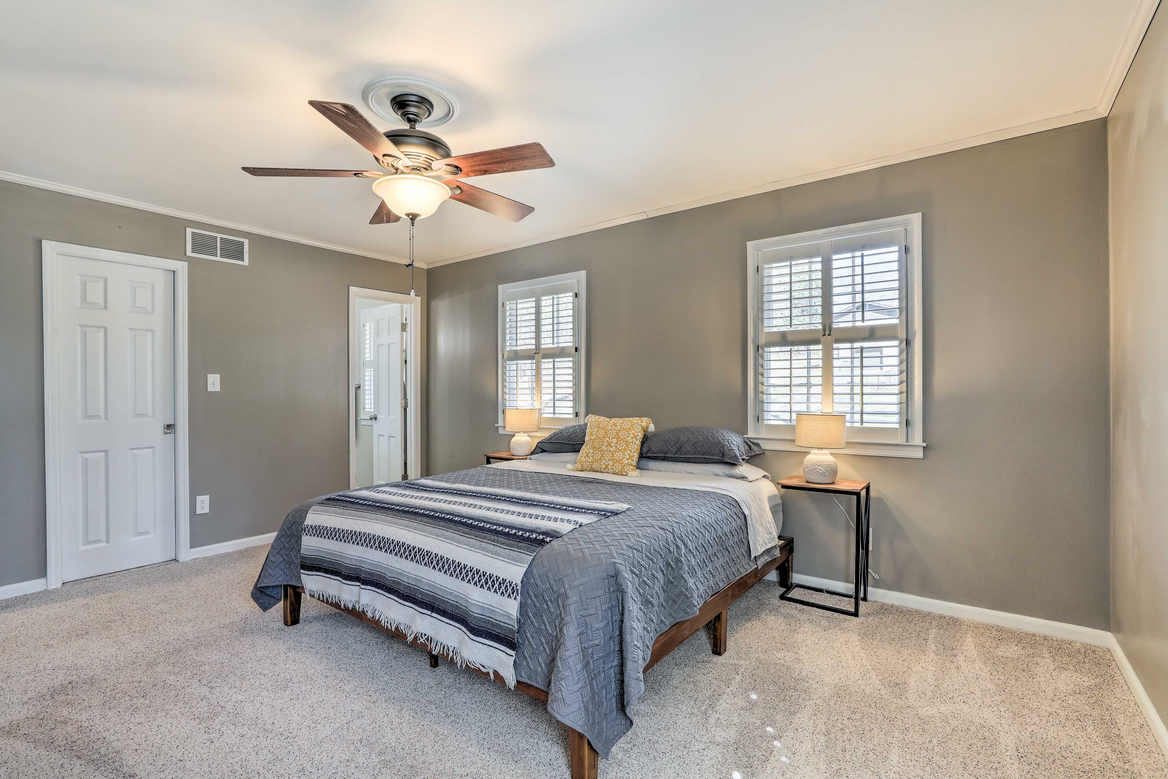 Bedroom 1 | King Bed | 2nd Floor | Linens Provided | En-Suite Bathroom