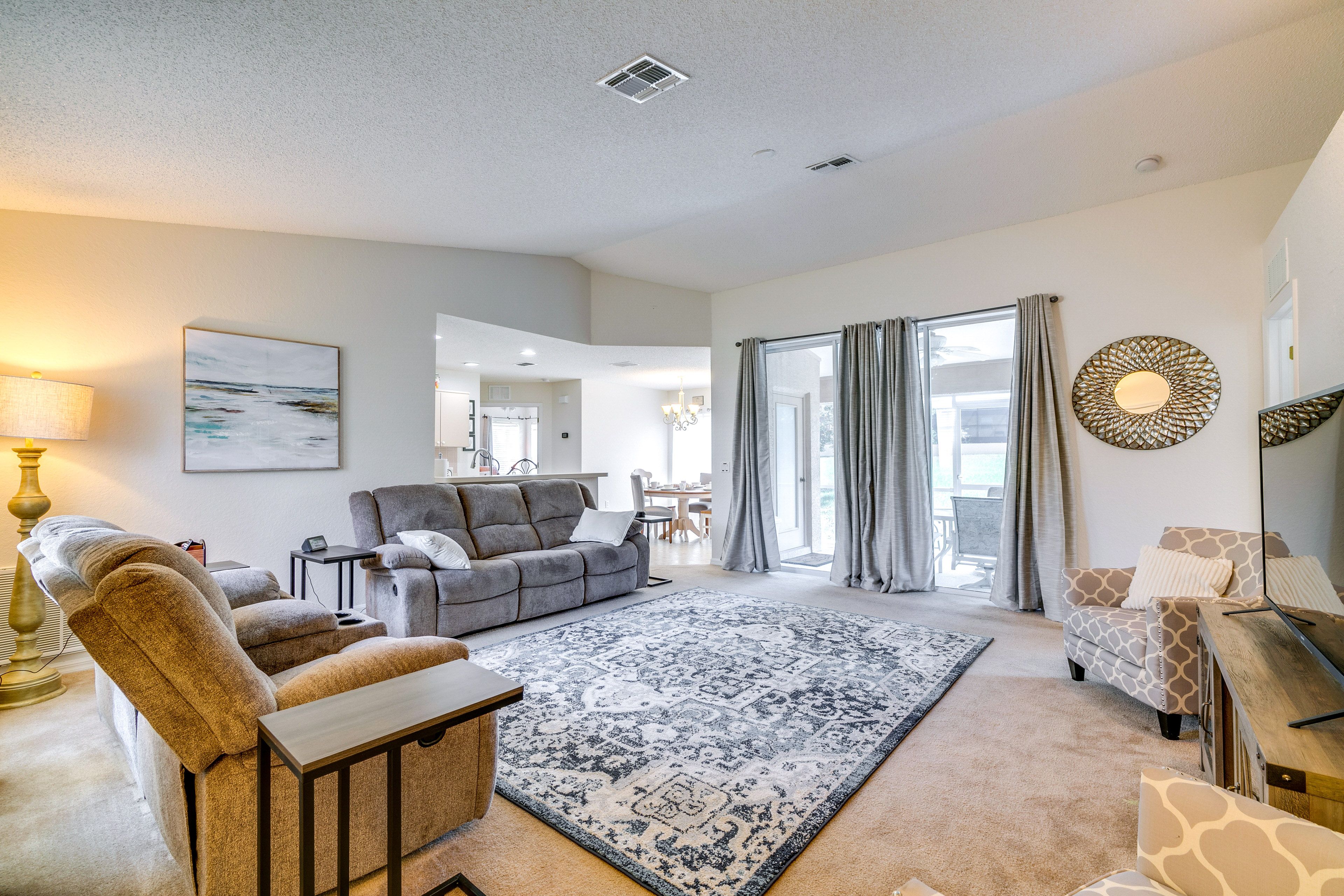 Living Room | Privacy Screen on Sliding Door