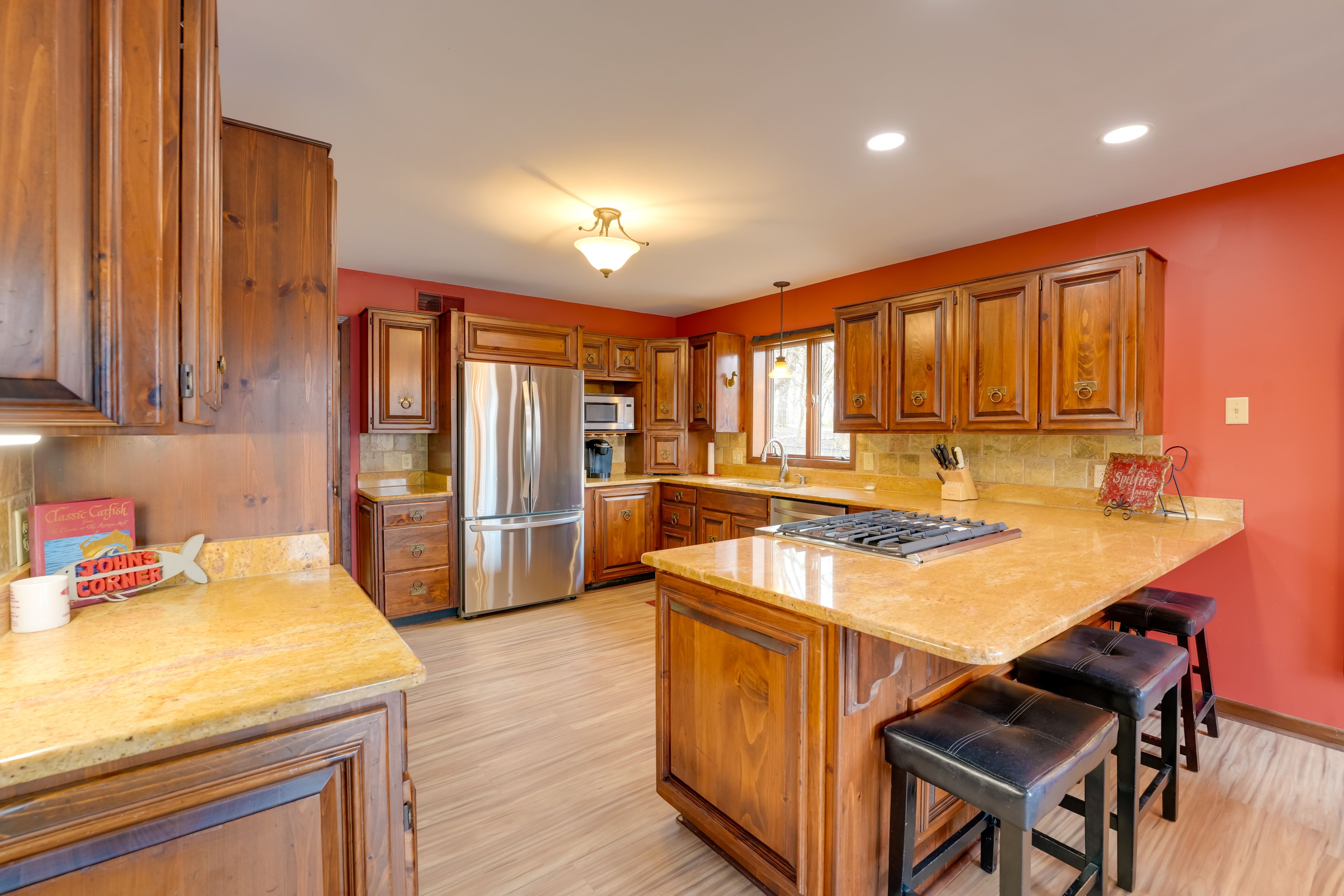 Kitchen | Cooking Basics | Coffee Maker | Paper Towels/Trash Bags Provided