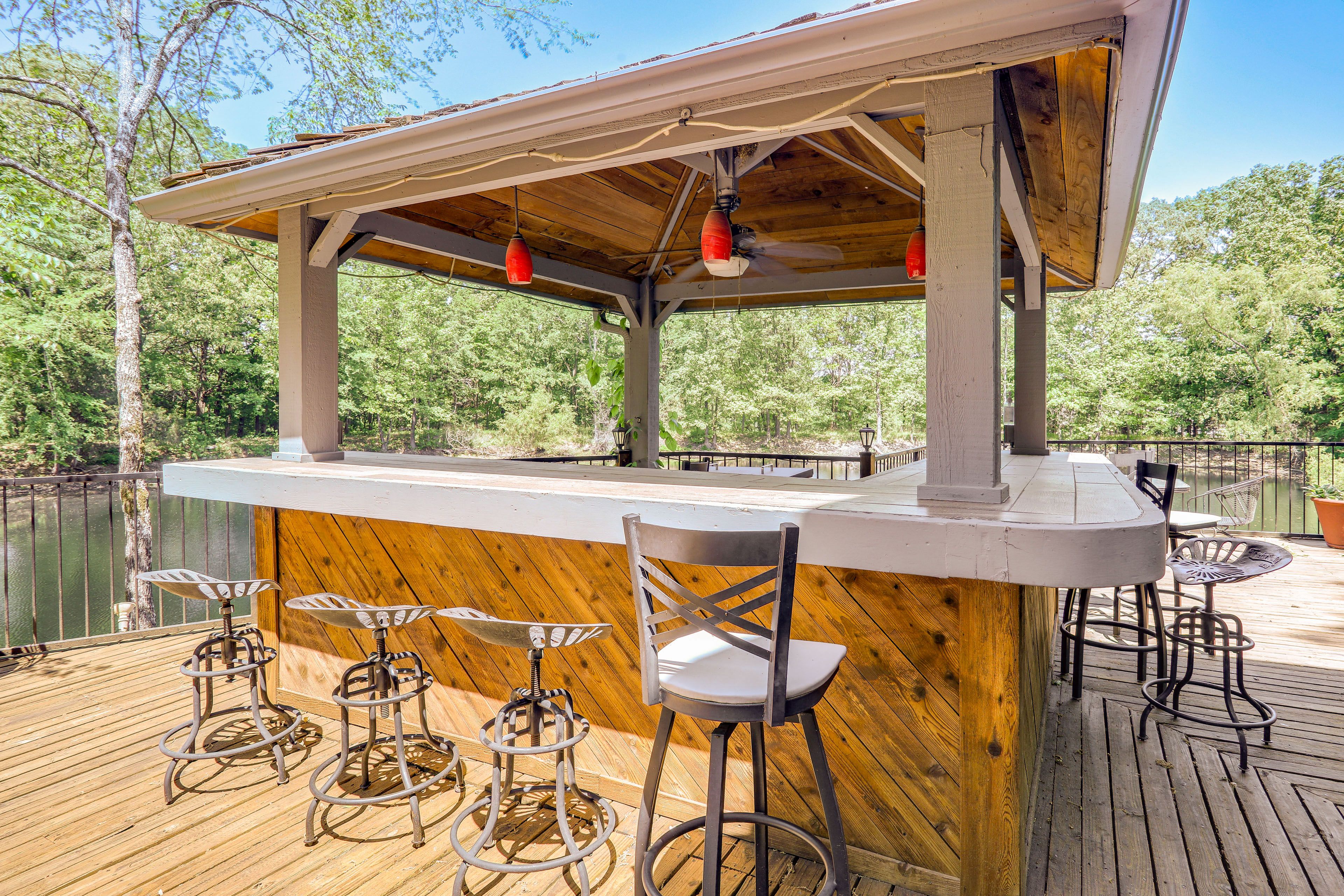 Outdoor Bar | Blackstone Griddle | Mini Fridge | Ice Chests
