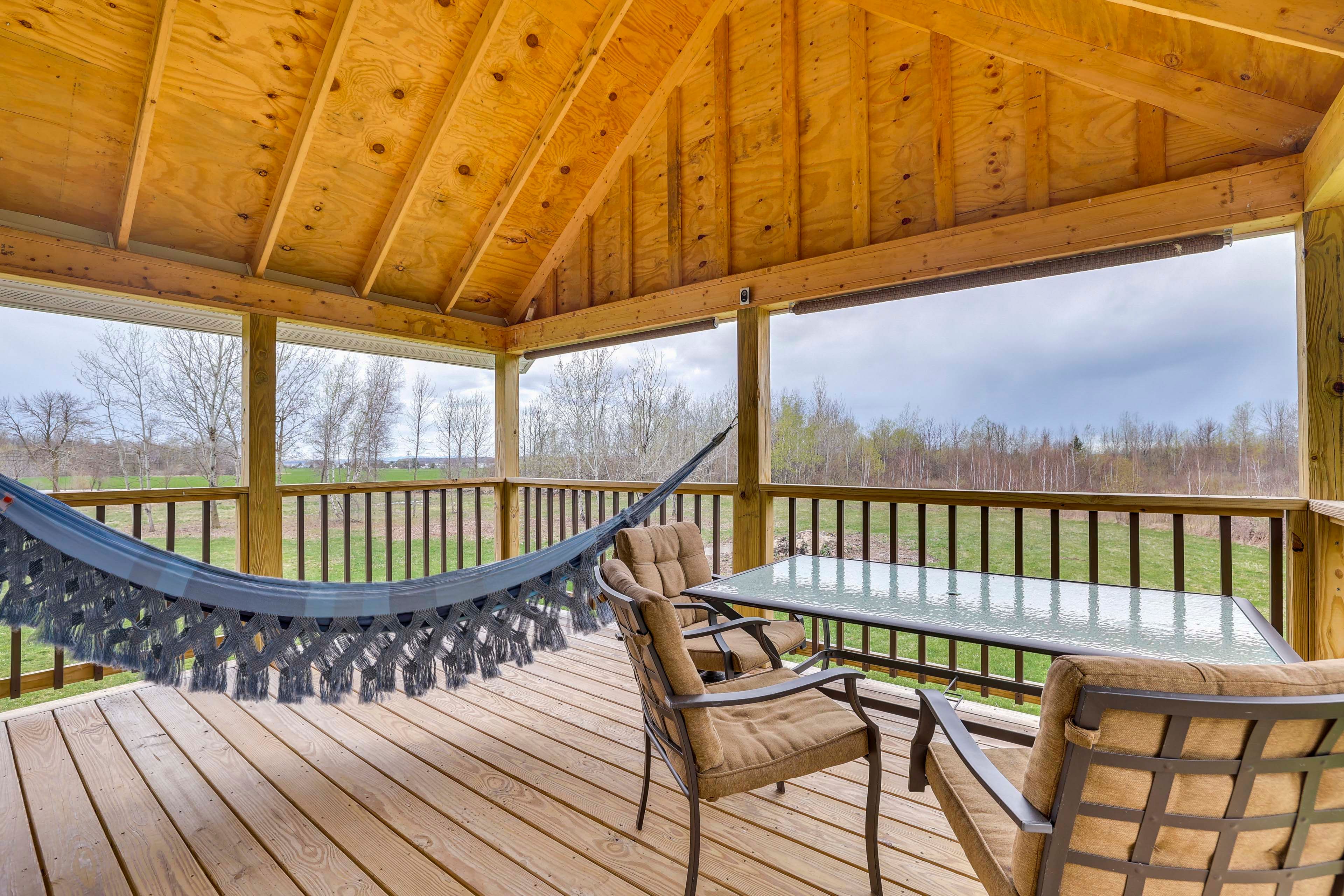 St. Albans Town Vacation Rental | 1BR | 1BA | 750 Sq Ft | Stairs Required