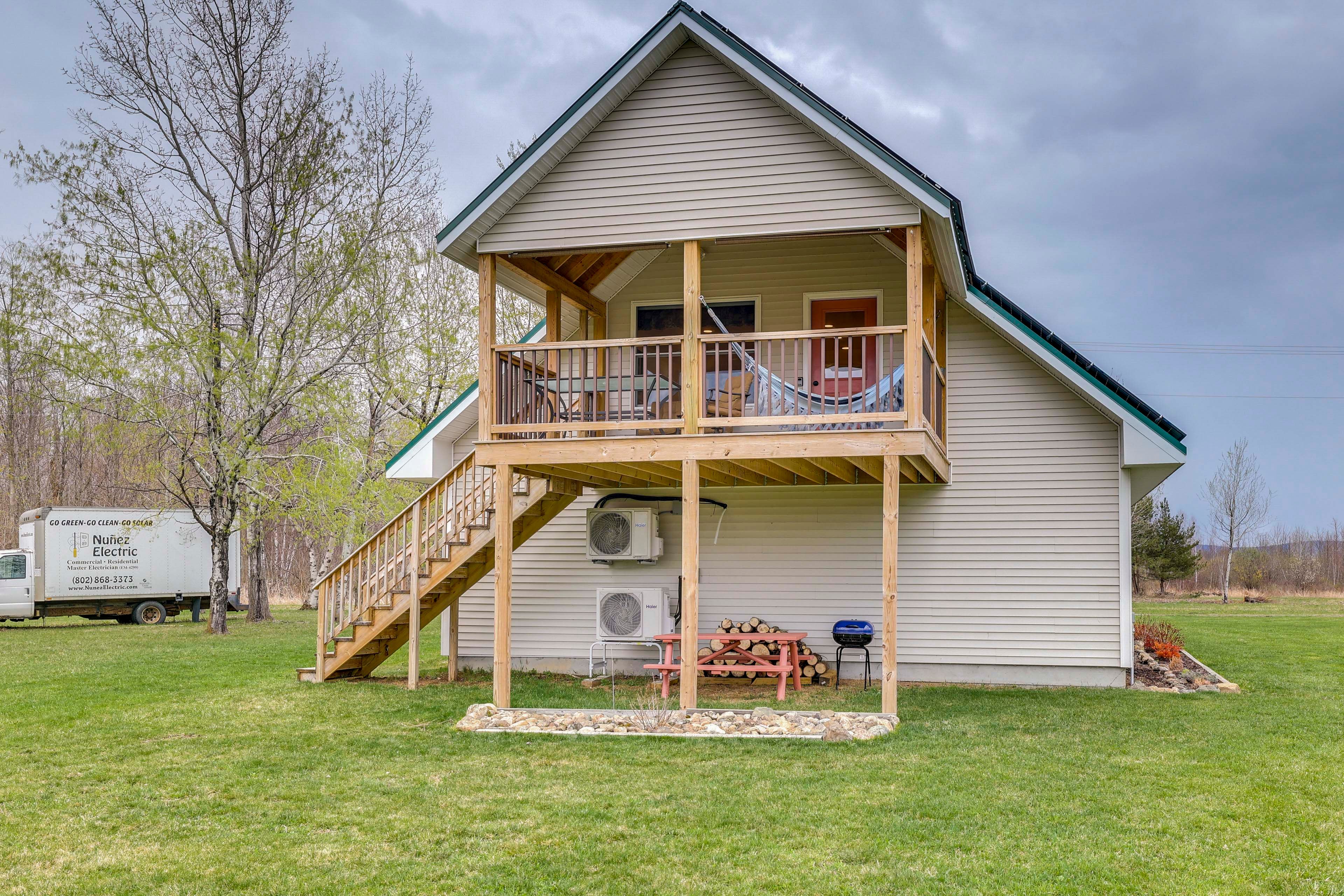 Home Exterior | Above-Garage Unit