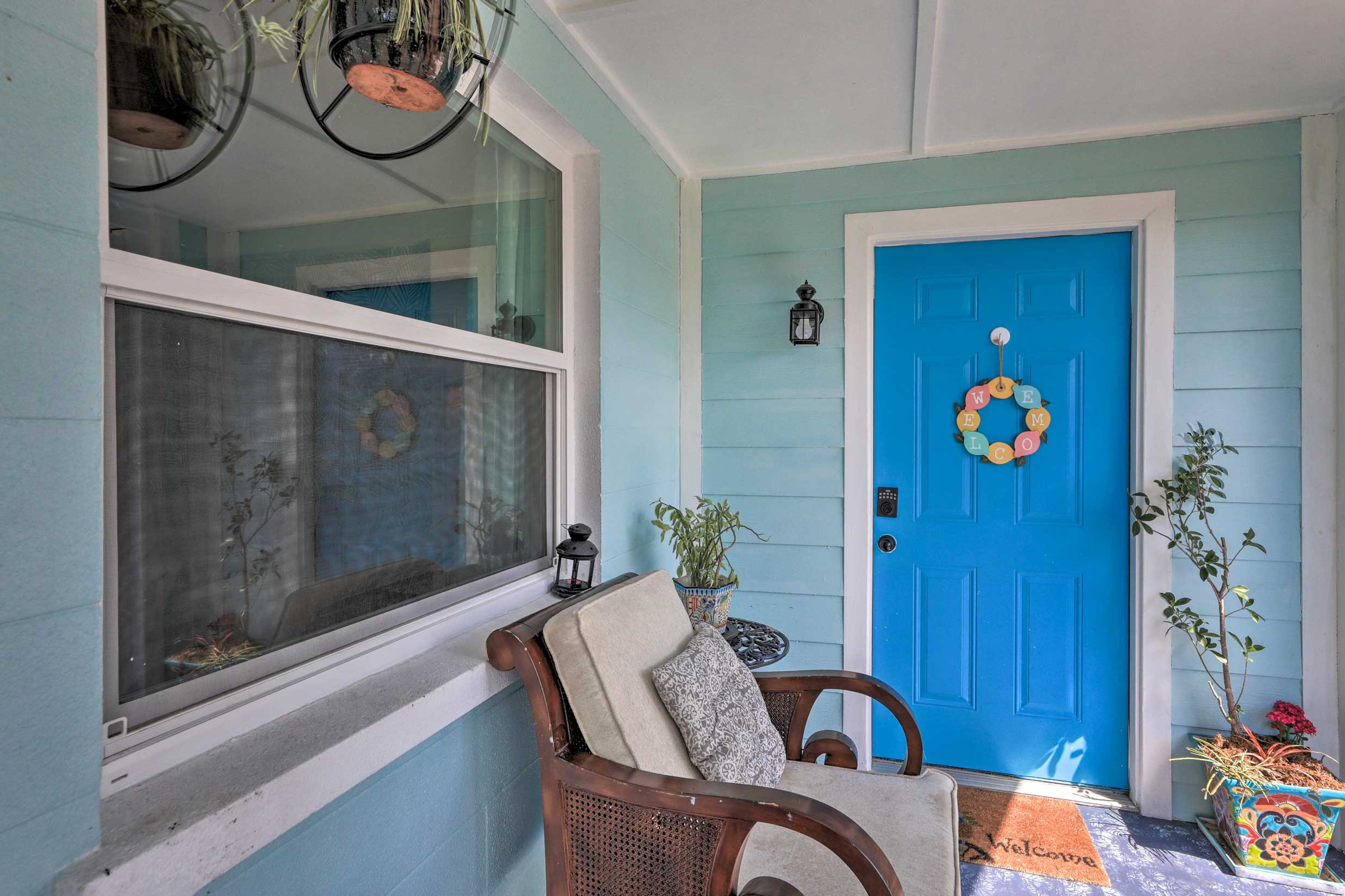 Front Door | Keyless Entry