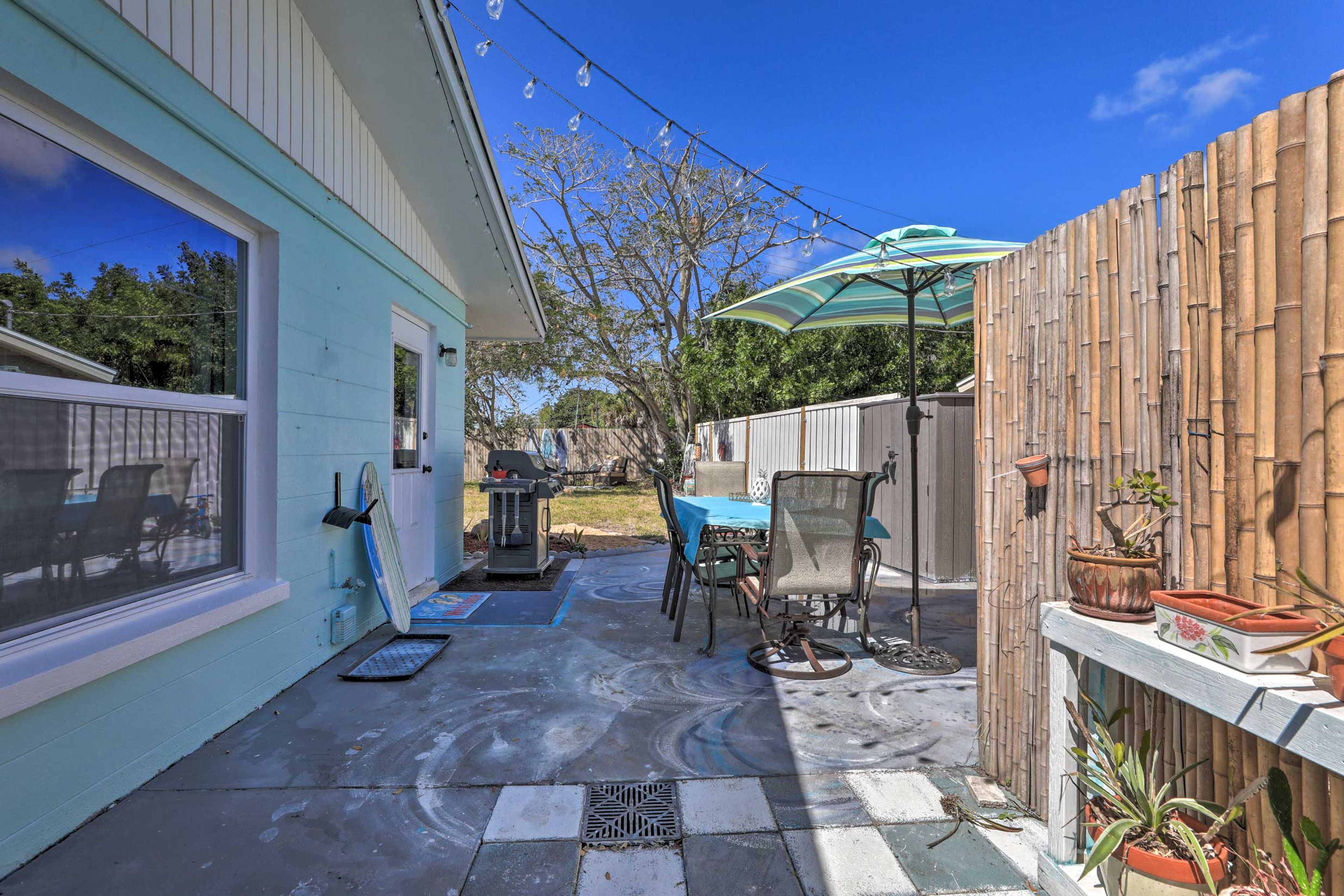 Shared Backyard | Patio | Beach Gear