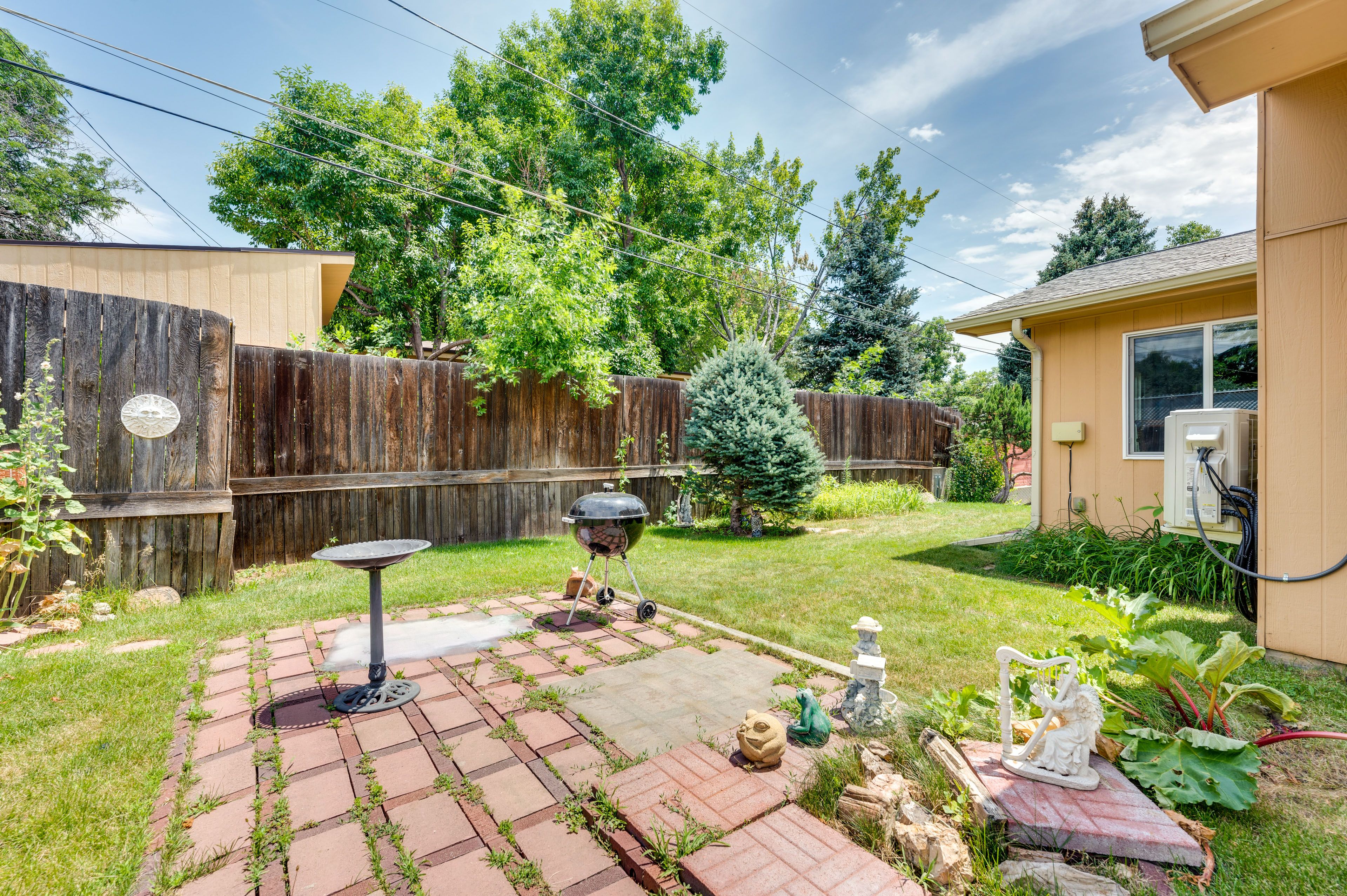 Fenced Yard | Pet Friendly