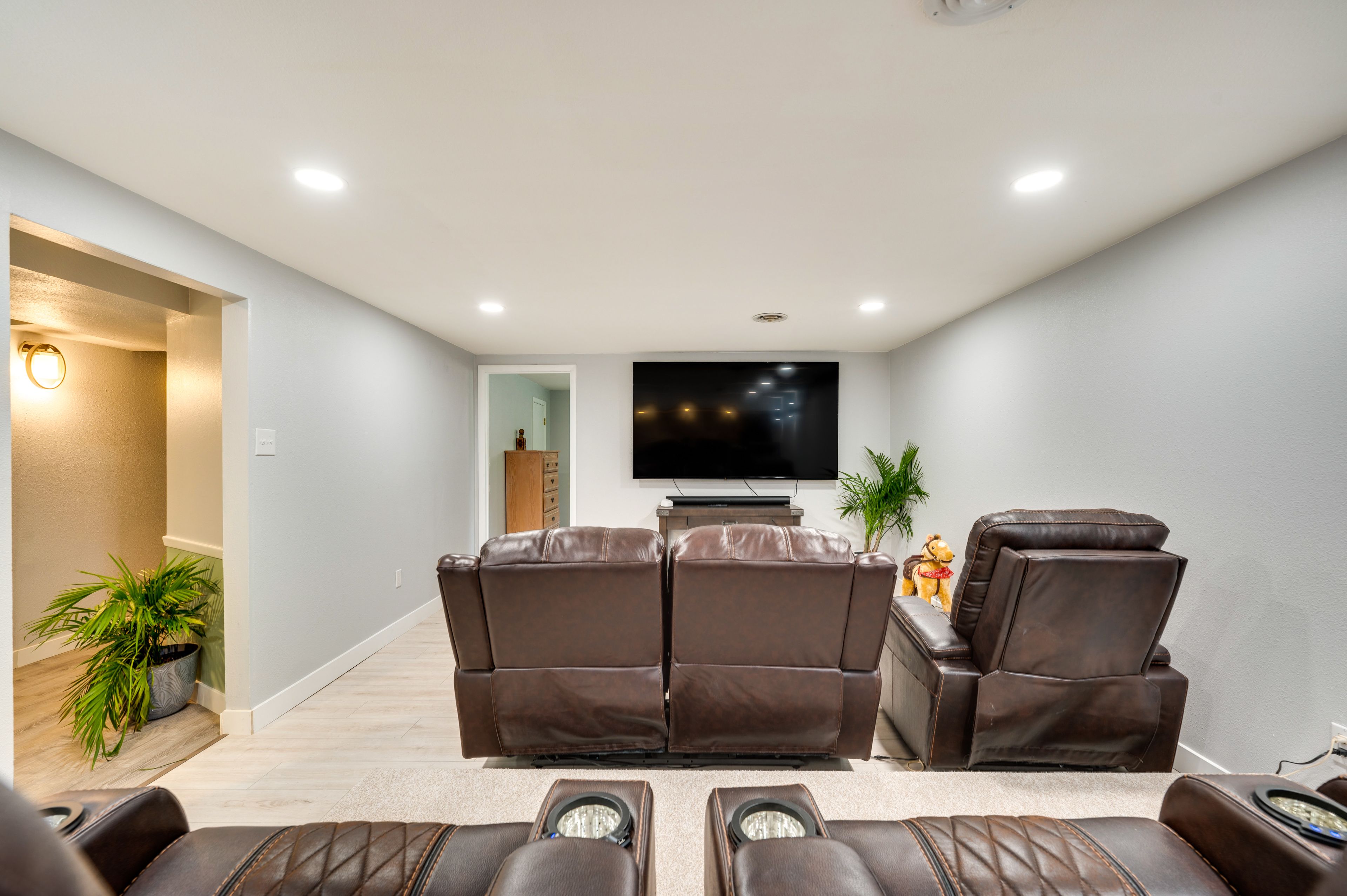 Home Theater | Bar Area