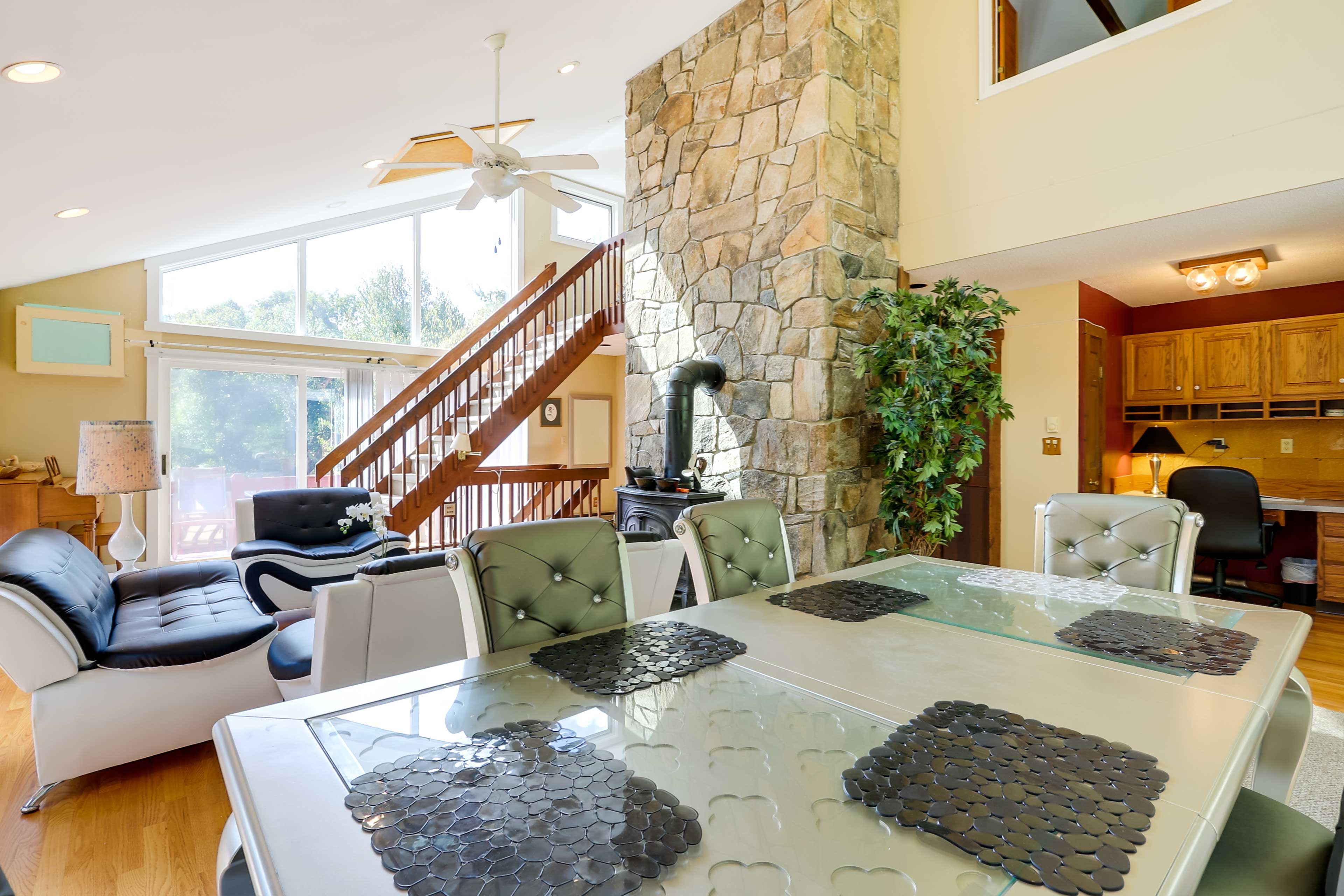 2nd-Floor Living Room & Dining Area | 3-Story House | In-Unit Laundry