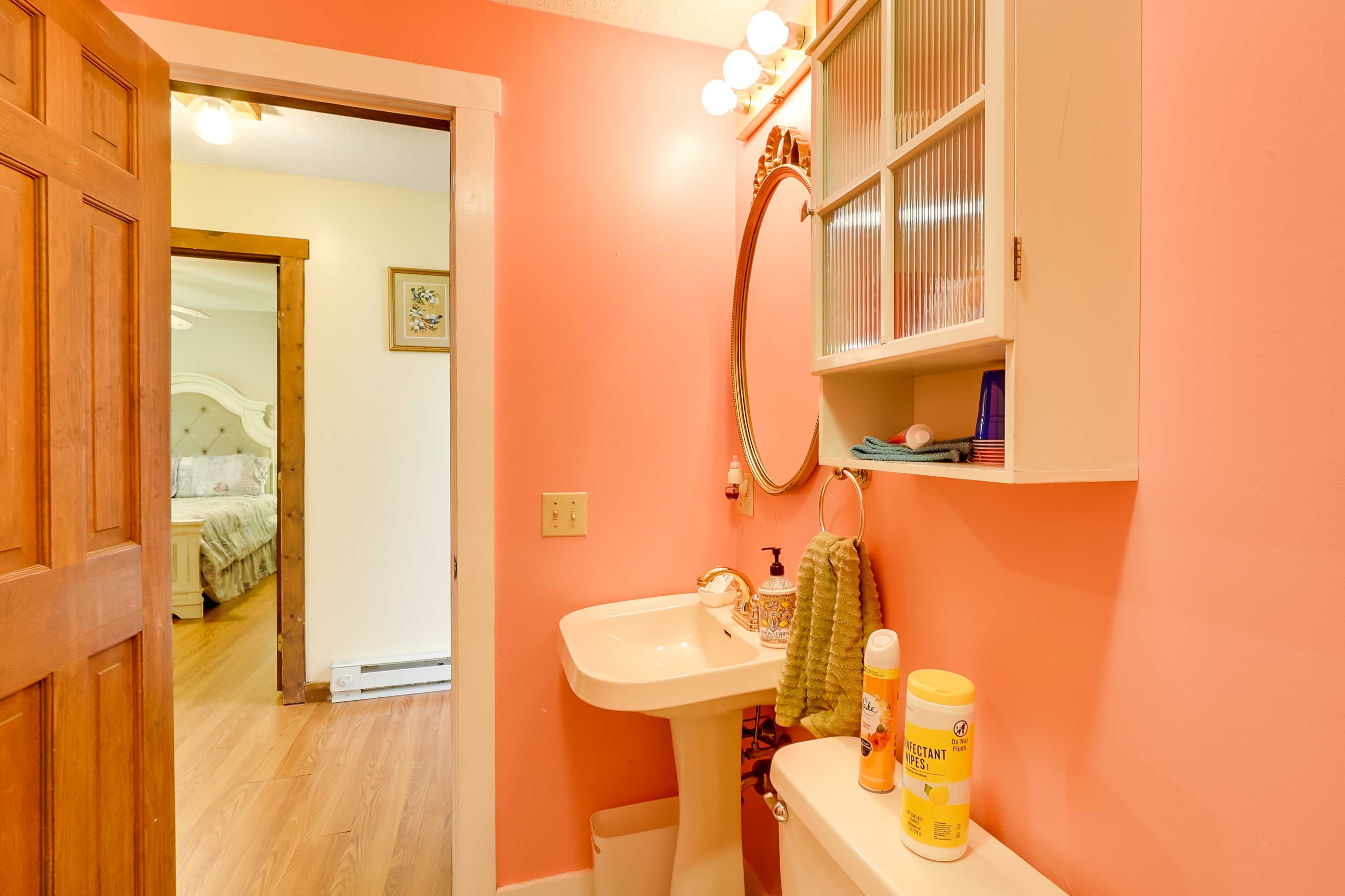 Full Bathroom | 2nd Floor | Hair Dryer
