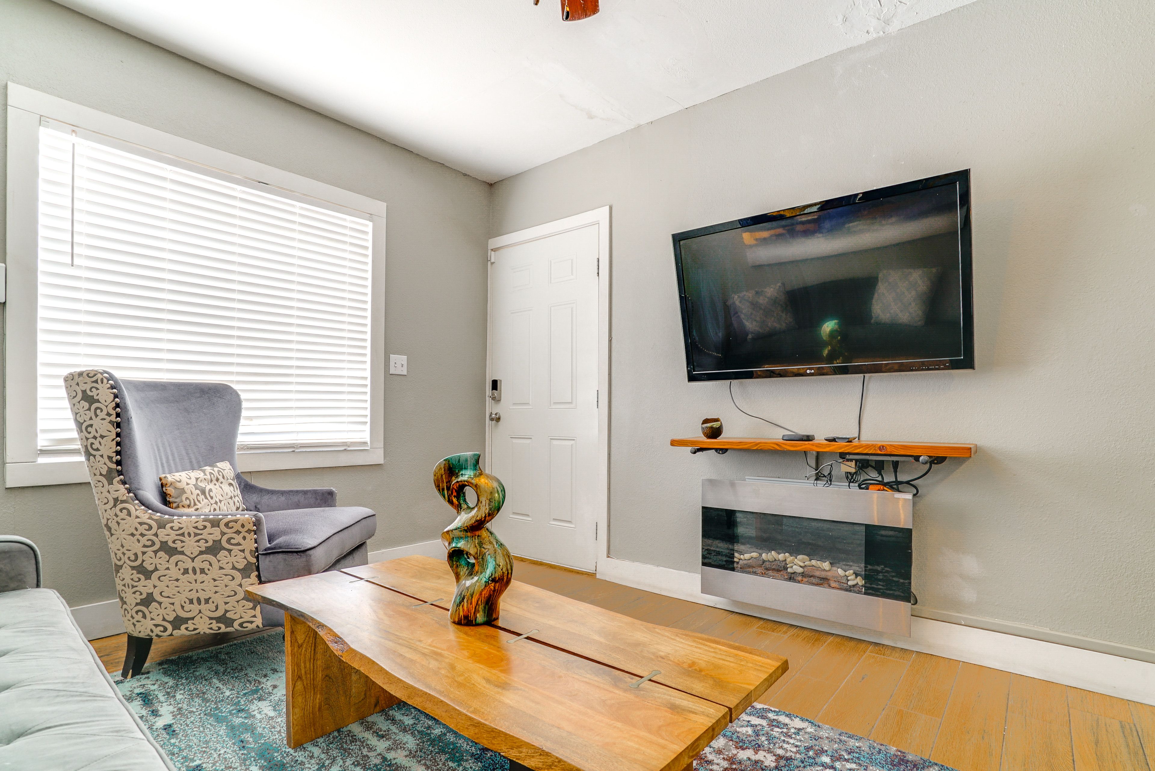 Living Room | Full Sleeper Sofa | Smart TV