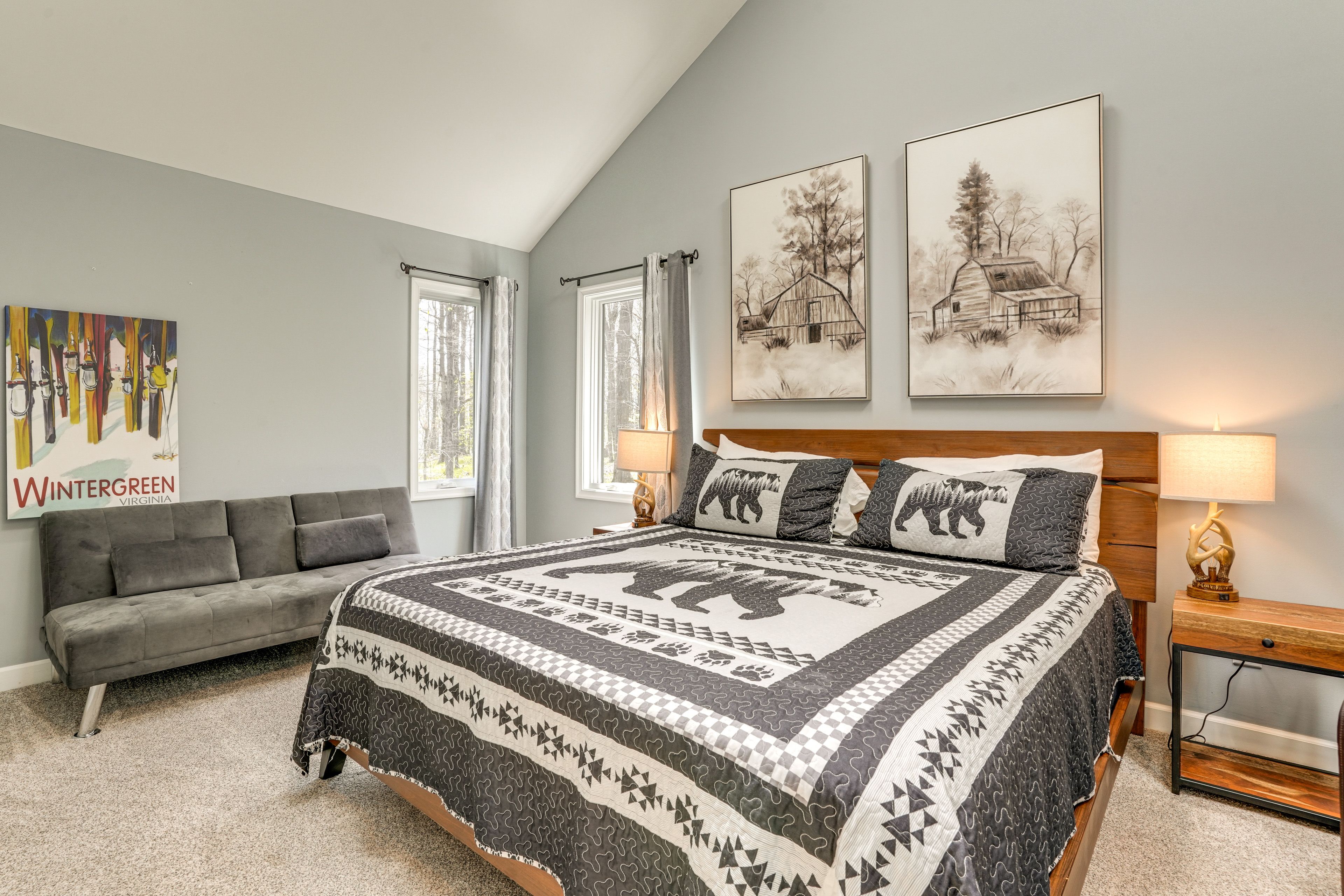 Bedroom 1 | King Bed | Futon | 2nd Floor | En-Suite Bathroom