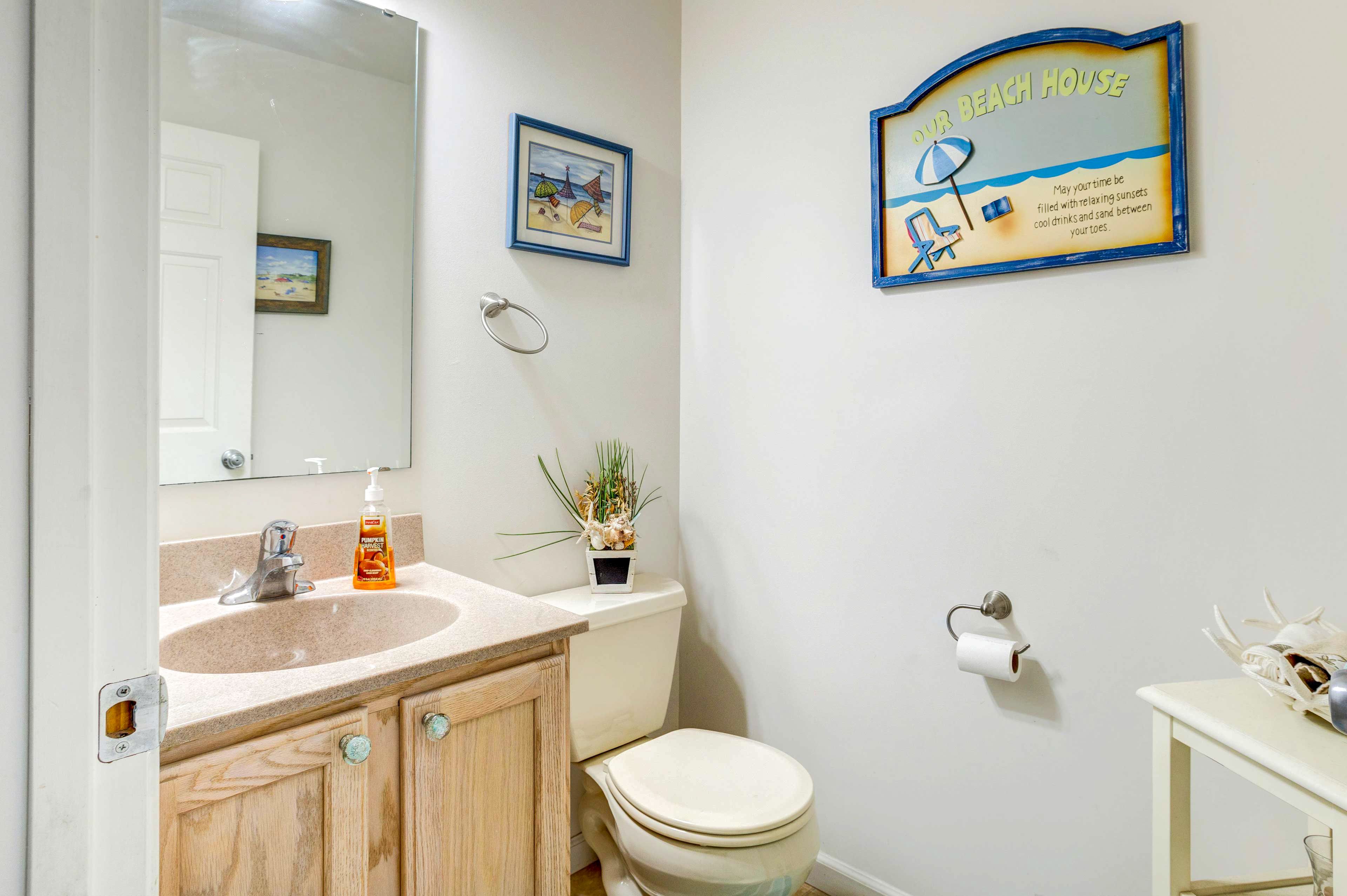 Half Bathroom | Main Floor