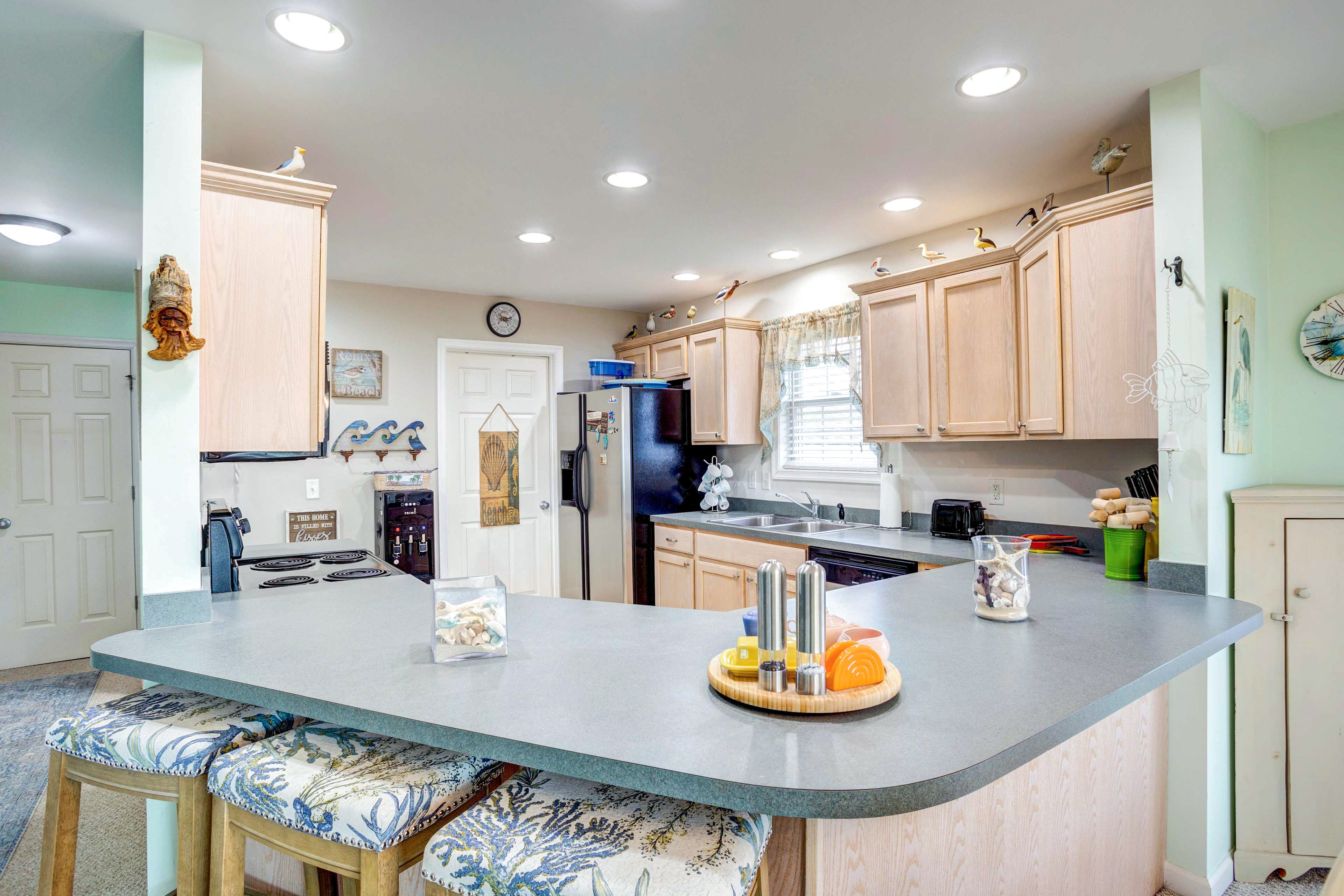 Kitchen | Crab Cooking Pot (Upon Request) | Dishware & Flatware | Coffee Maker