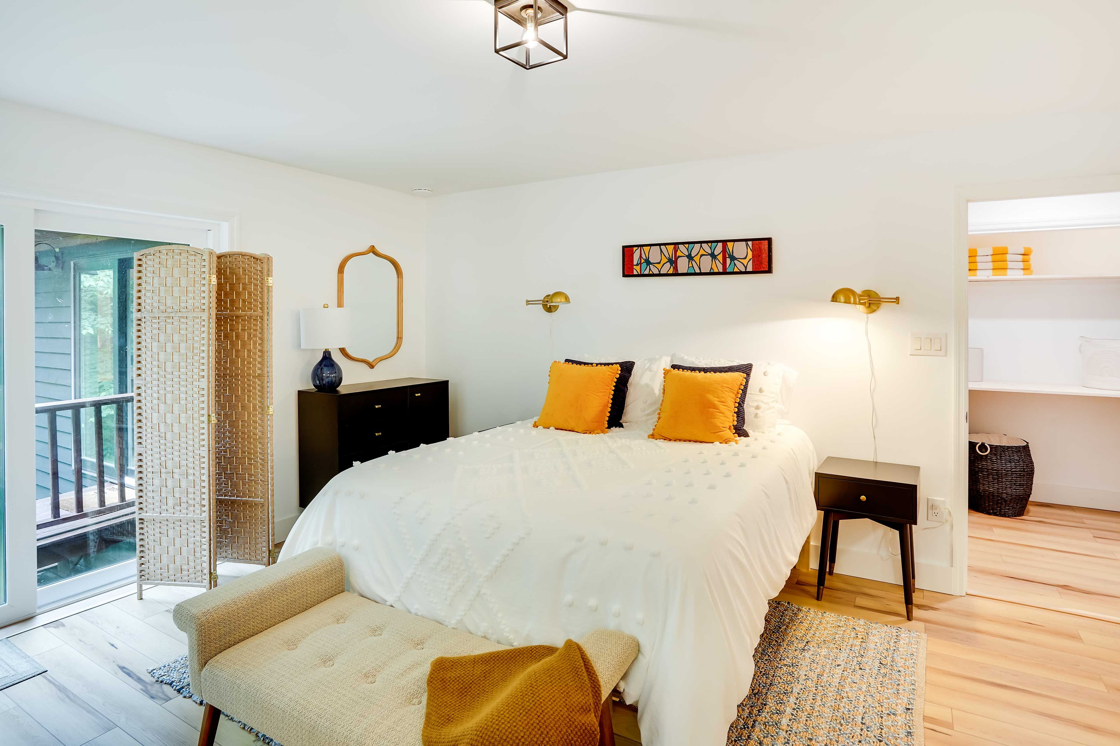 Bedroom | Main Level | Queen Bed w/ Twin Trundle | Linens Provided