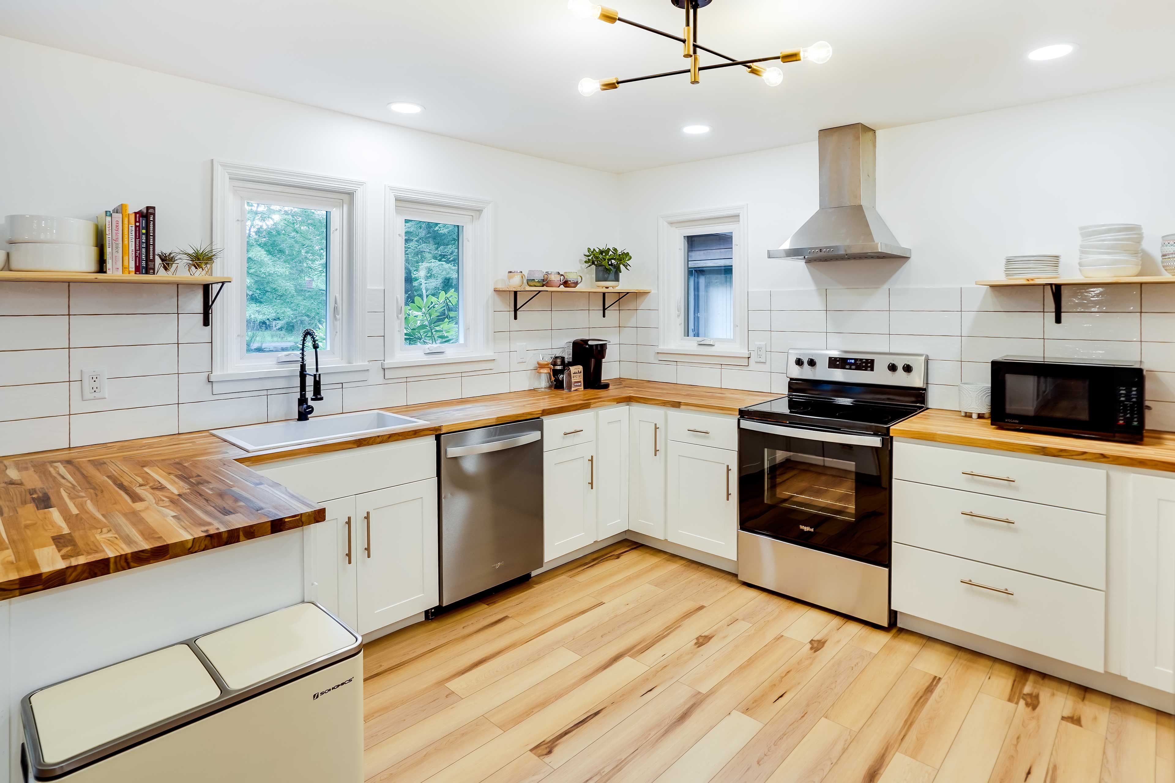 Kitchen | Dishwasher | Coffee Maker