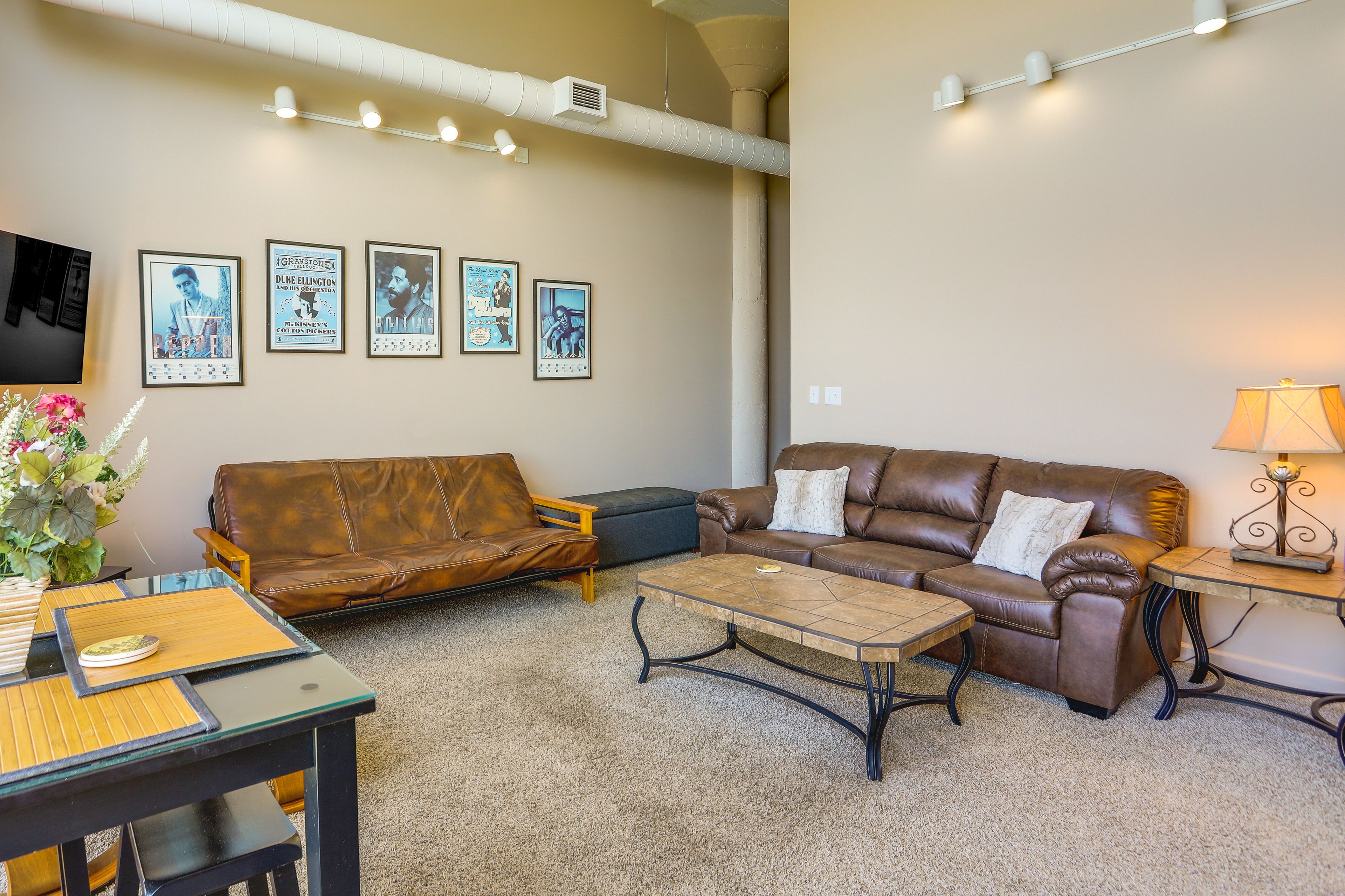Living Room | Full Sleeper Sofa | Futon