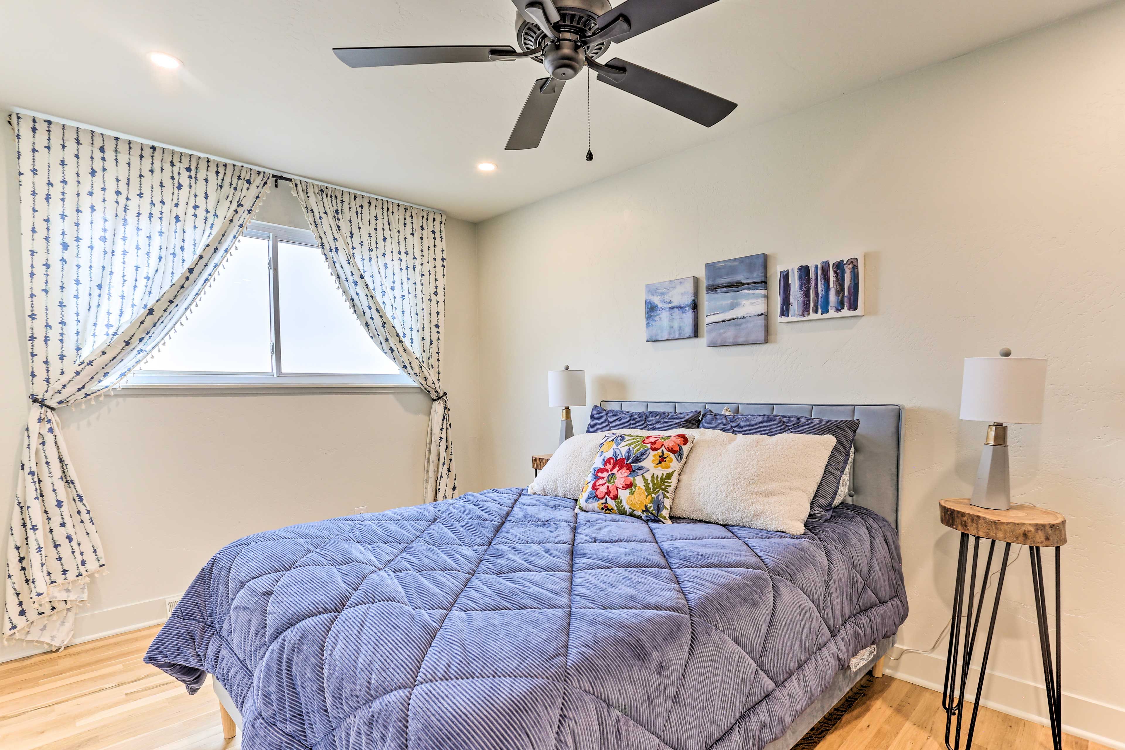 Bedroom 2 | Queen Bed
