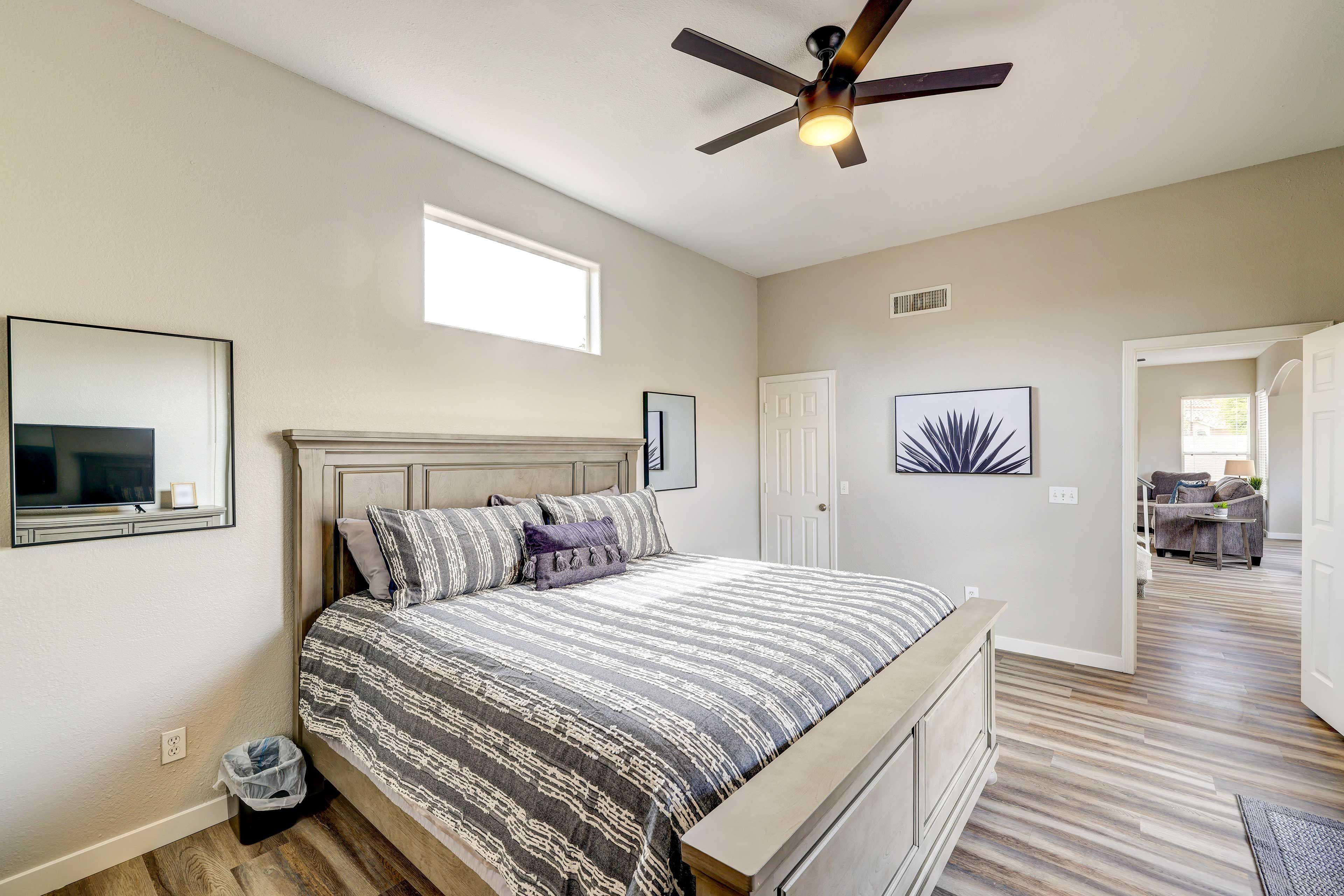 Bedroom 1 | King Bed | En-Suite Bathroom | 1st Floor