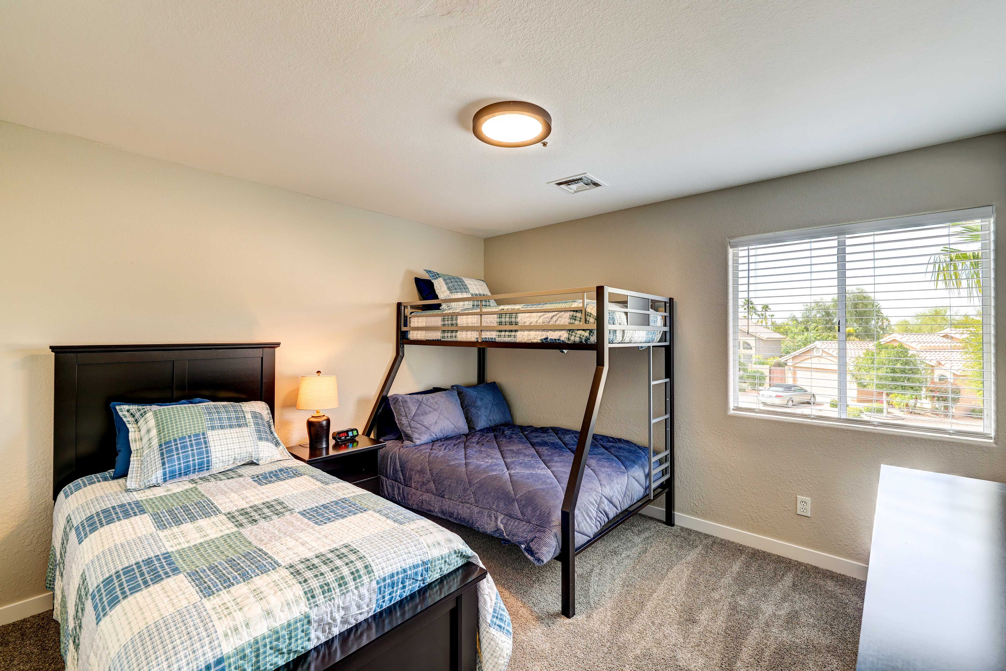 Bedroom 3 | Twin/Full Bunk Bed | Twin Bed