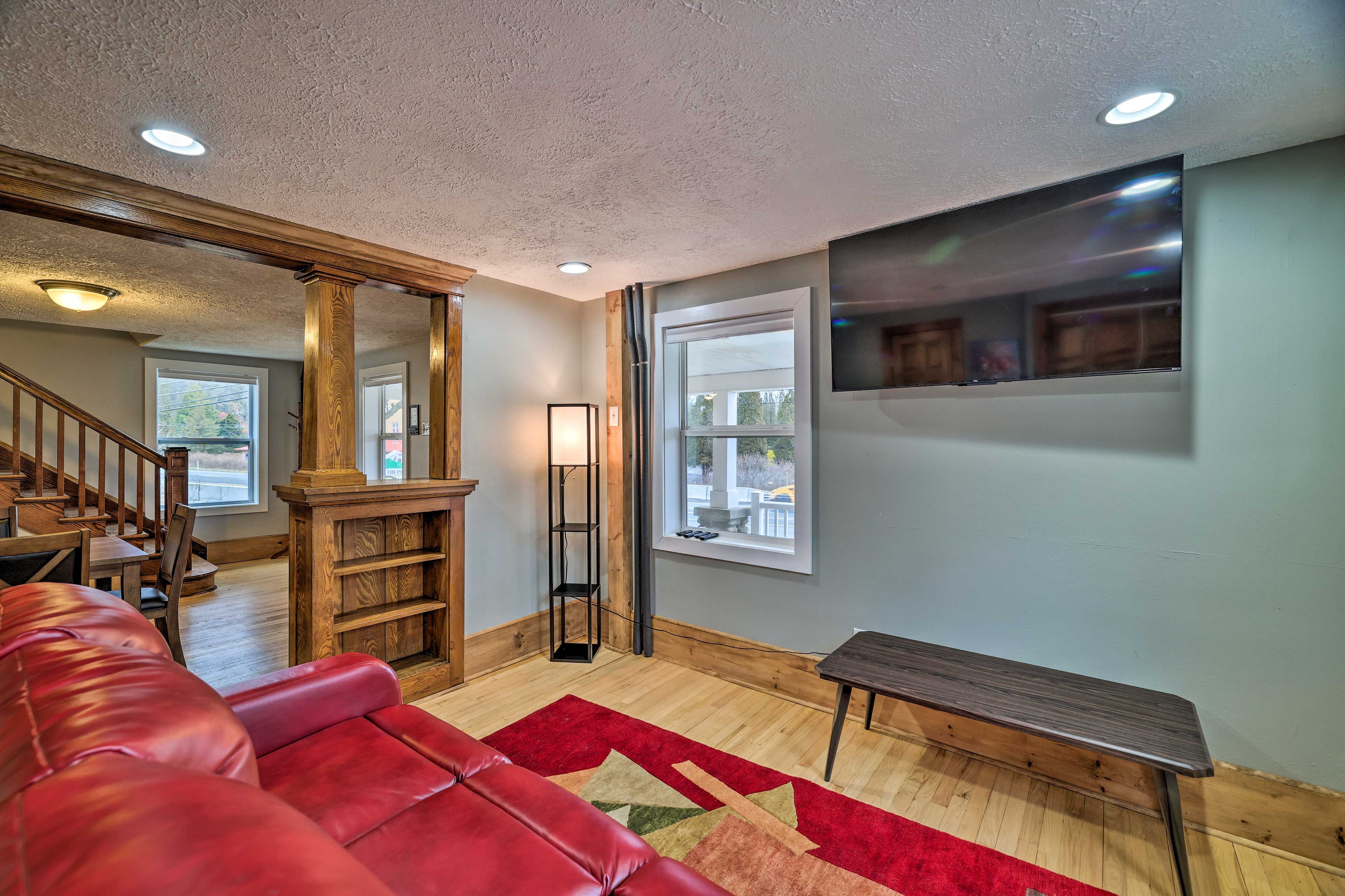 Living Room 1 | Free WiFi | Smart TV | Central Heating