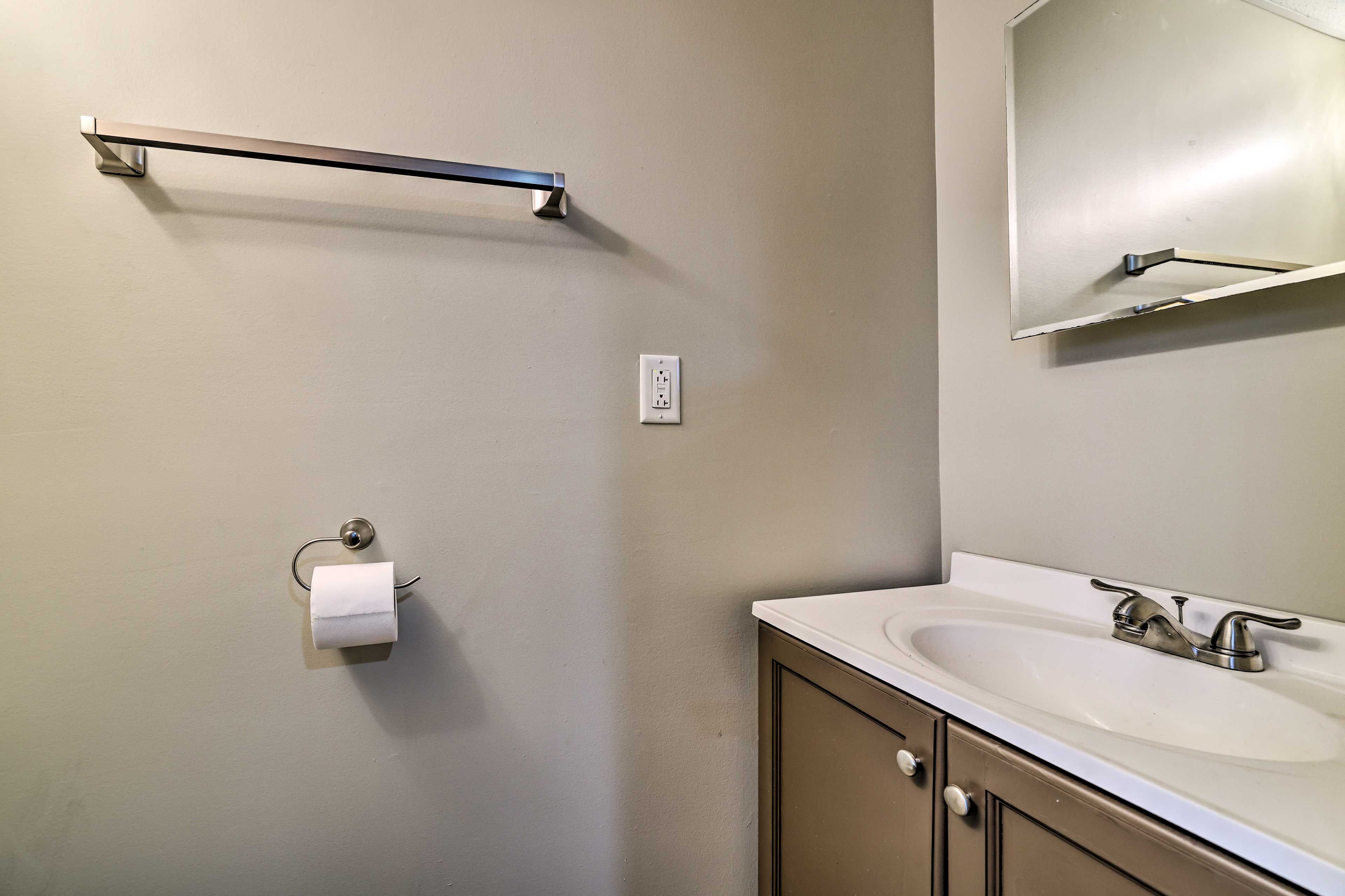Half Bath | 1st Floor