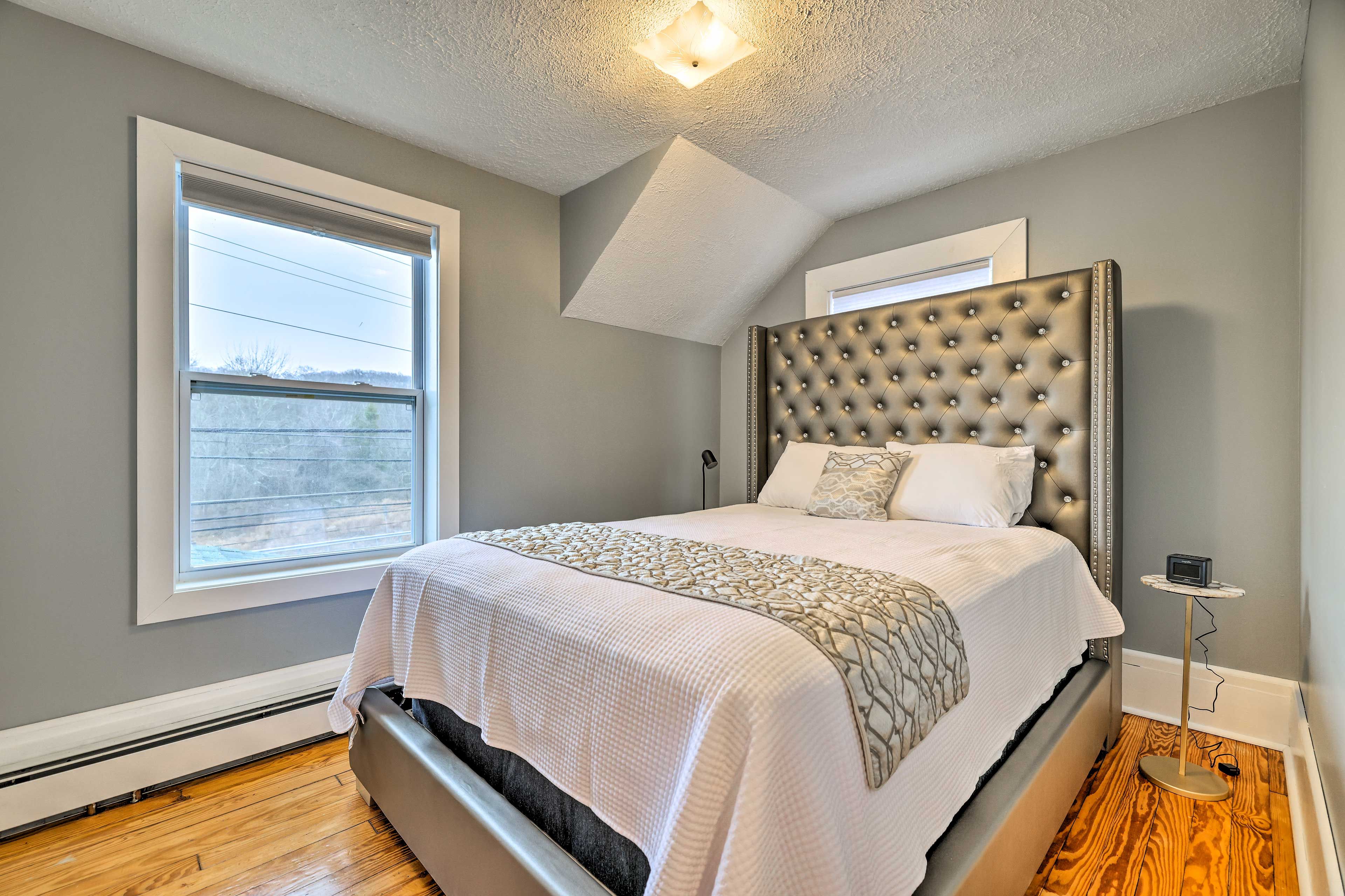 Bedroom 2 | Queen Bed | 2nd Floor