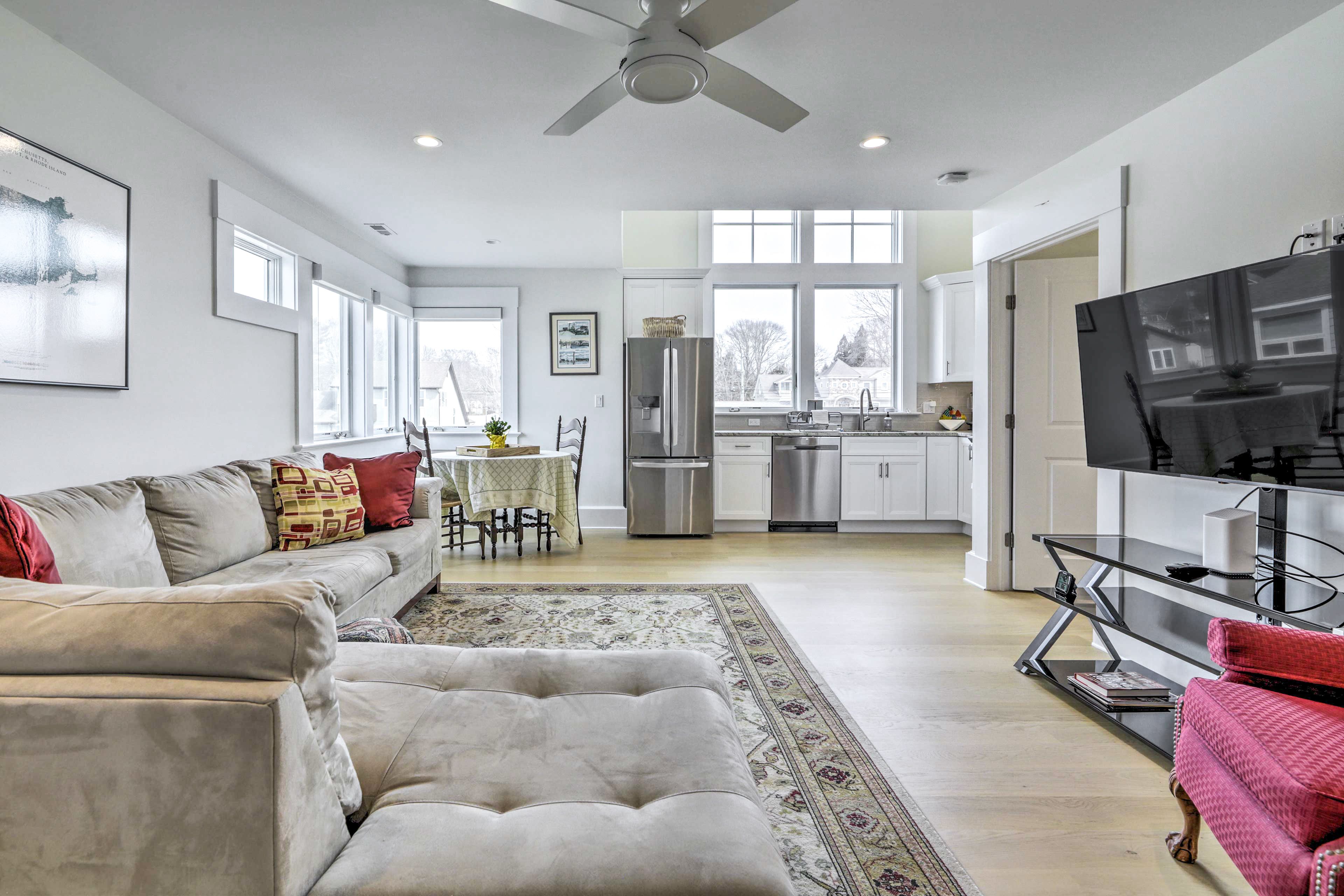 Living Room | Central Air Conditioning | Queen Sleeper Sofa
