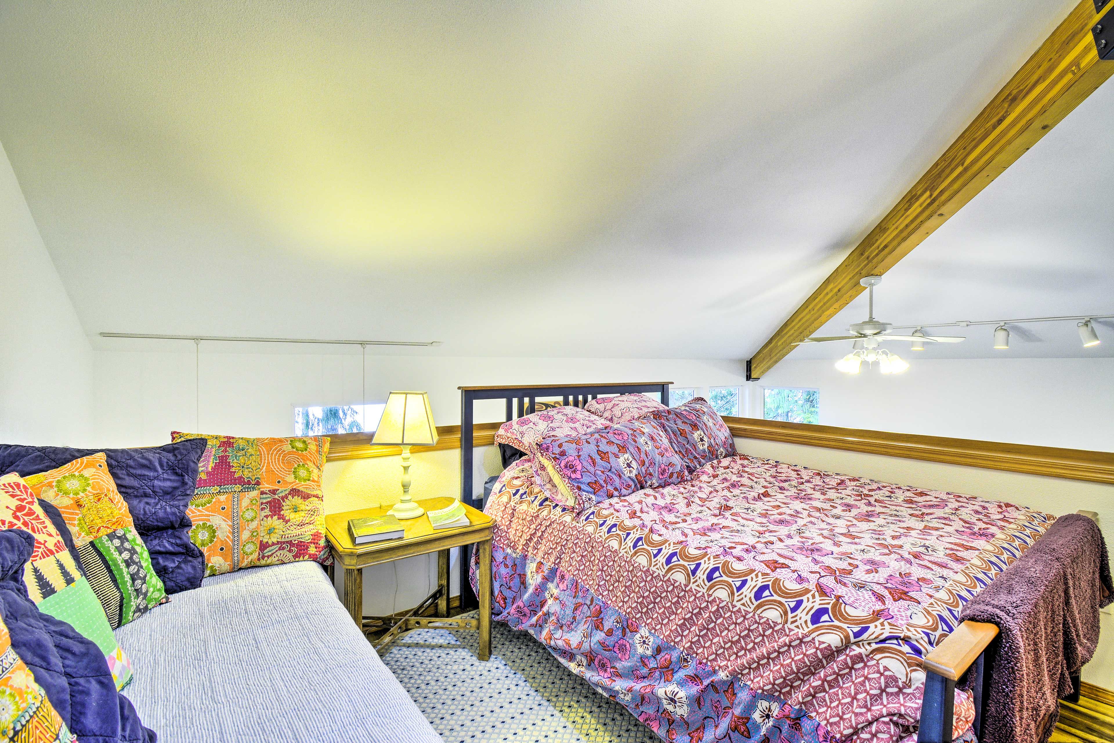 Loft | Queen Bed | Twin Bed