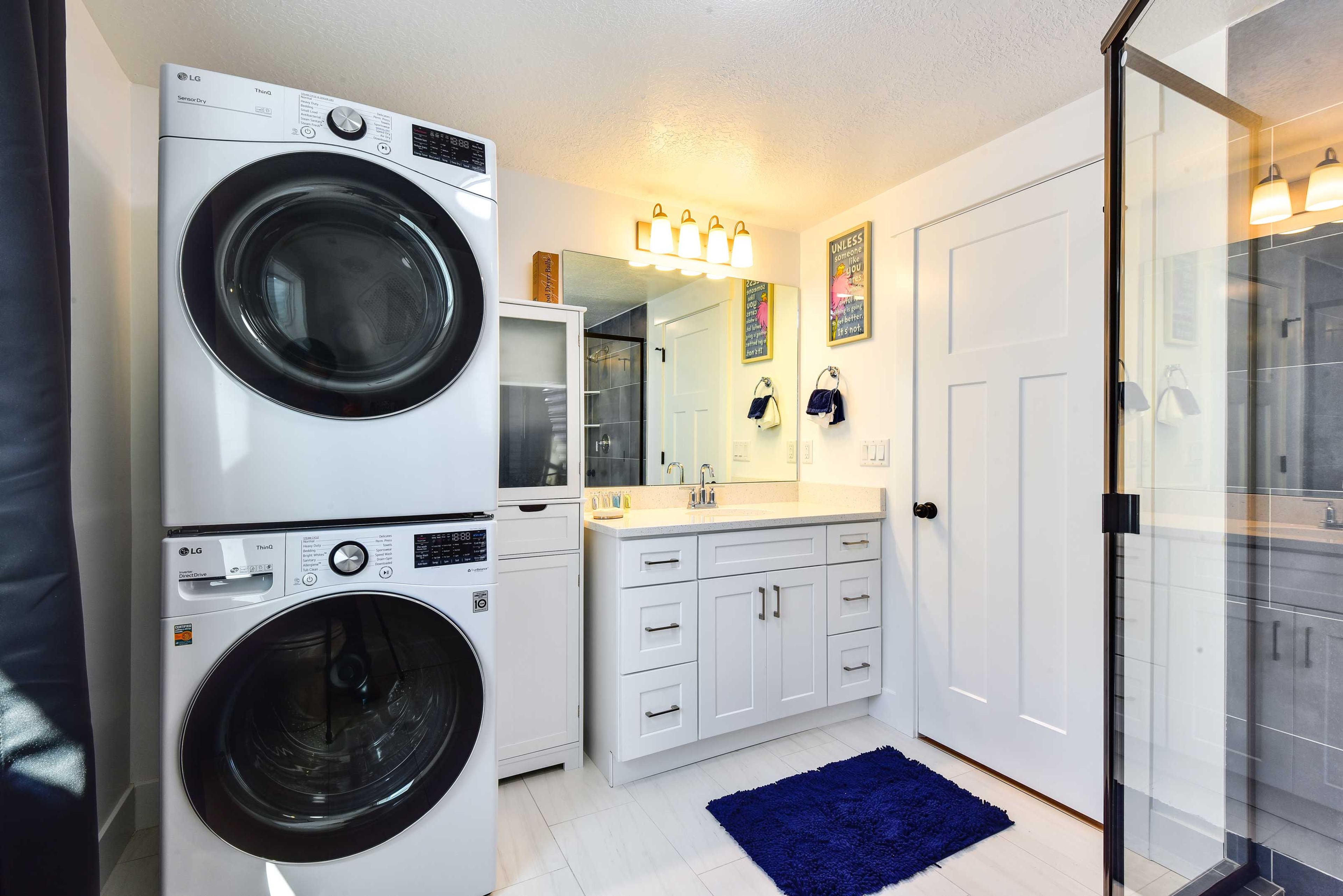 Full Bathroom | Main Level | Washer + Dryer | Towels Provided