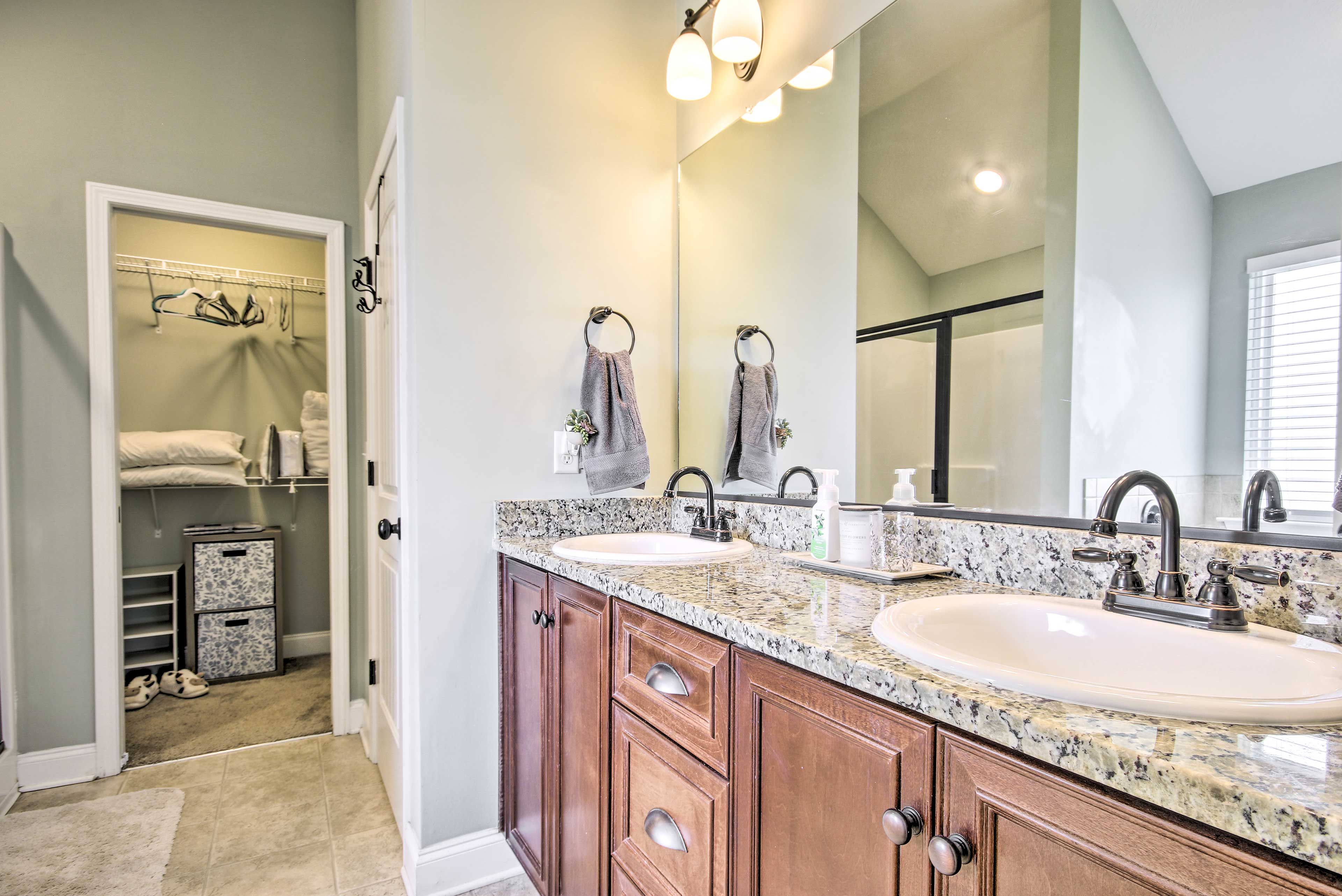 En-Suite Bathroom | Complimentary Toiletries