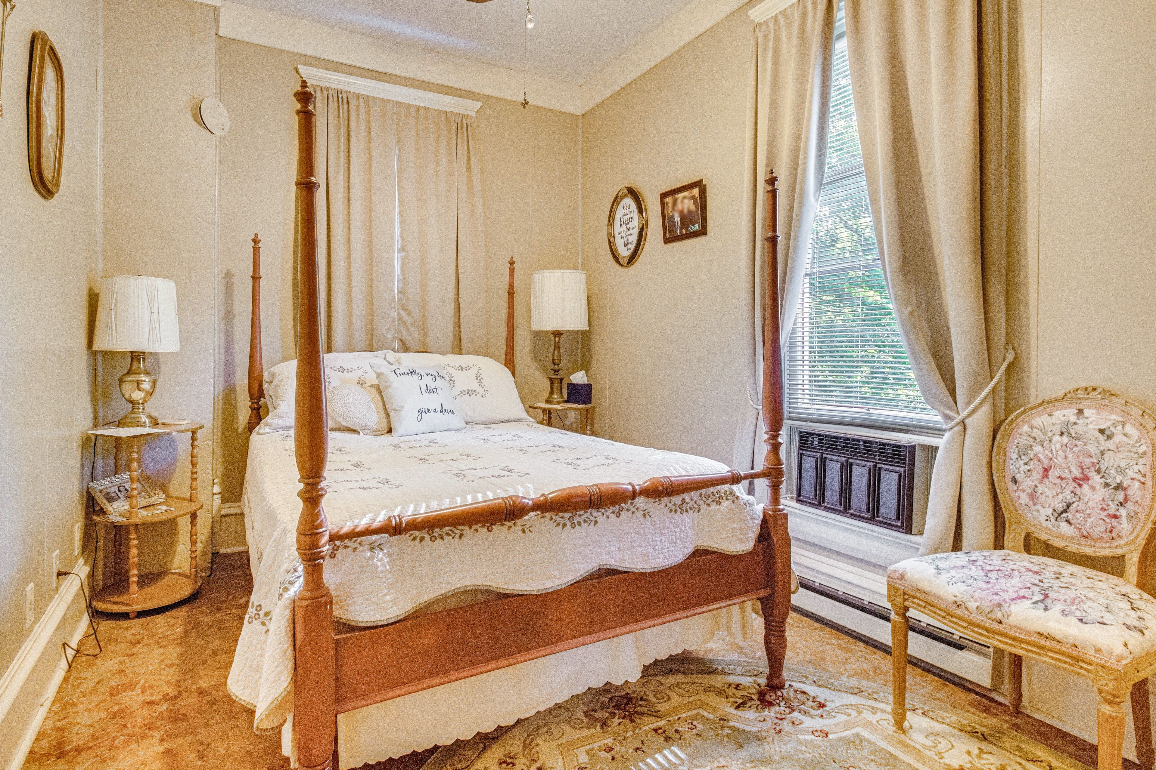 Bedroom 5 | Queen Bed | 2nd Floor