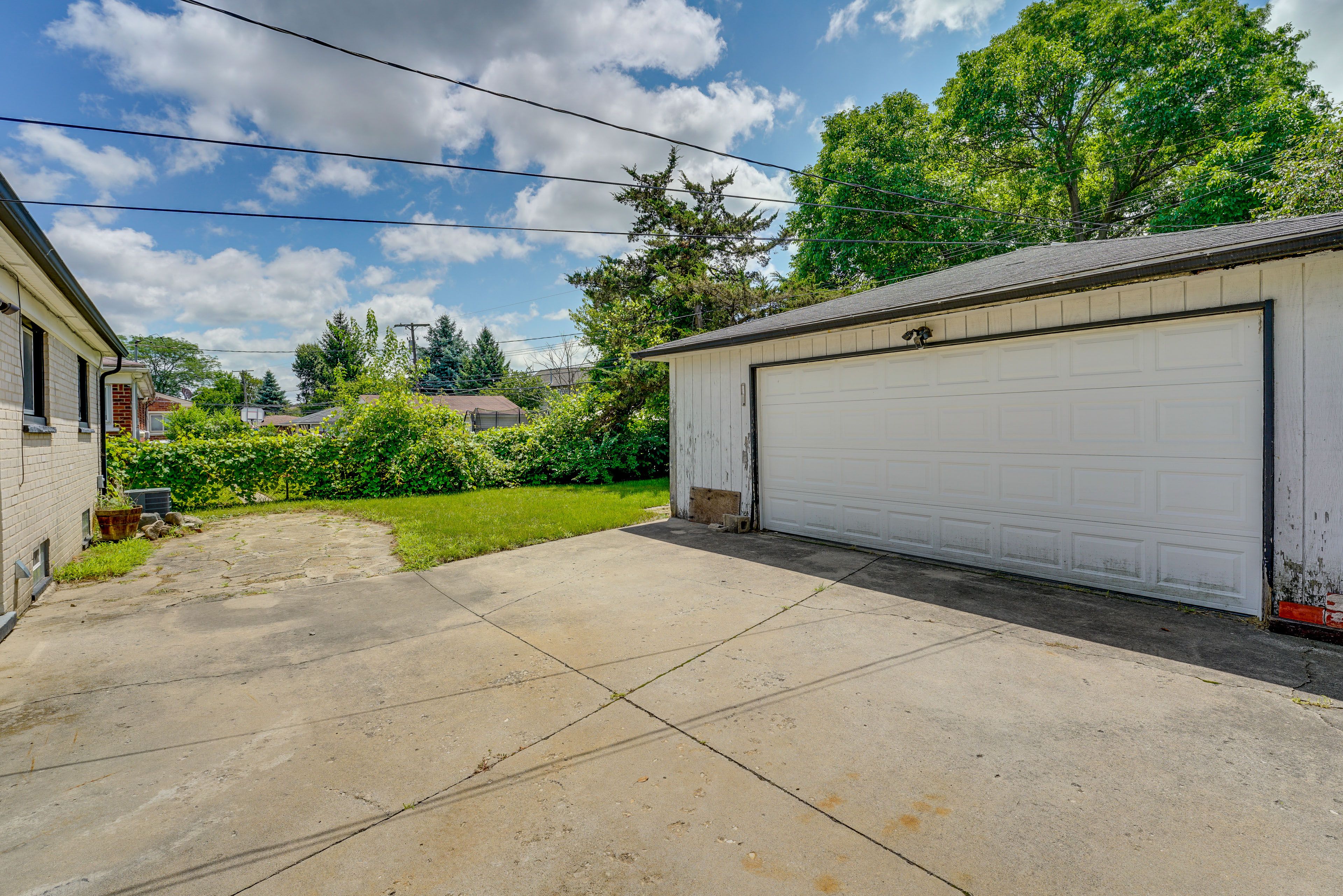 Parking | Driveway (3 Vehicles)