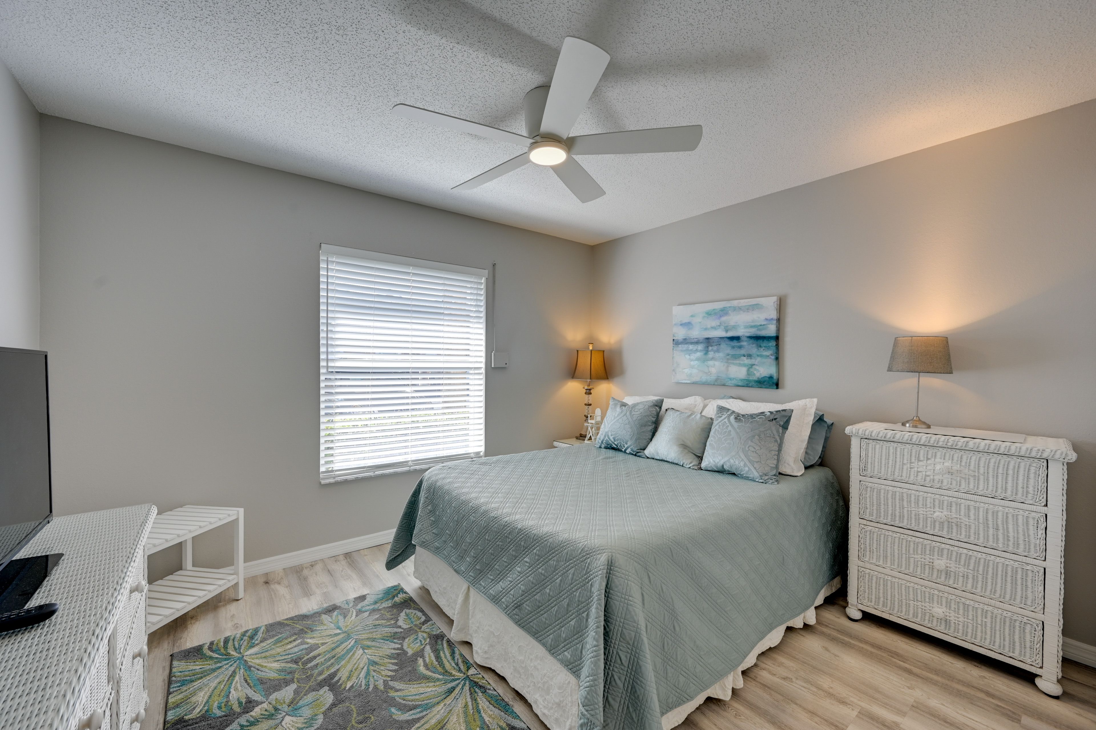 Bedroom 2 | Queen Bed | Linens Provided