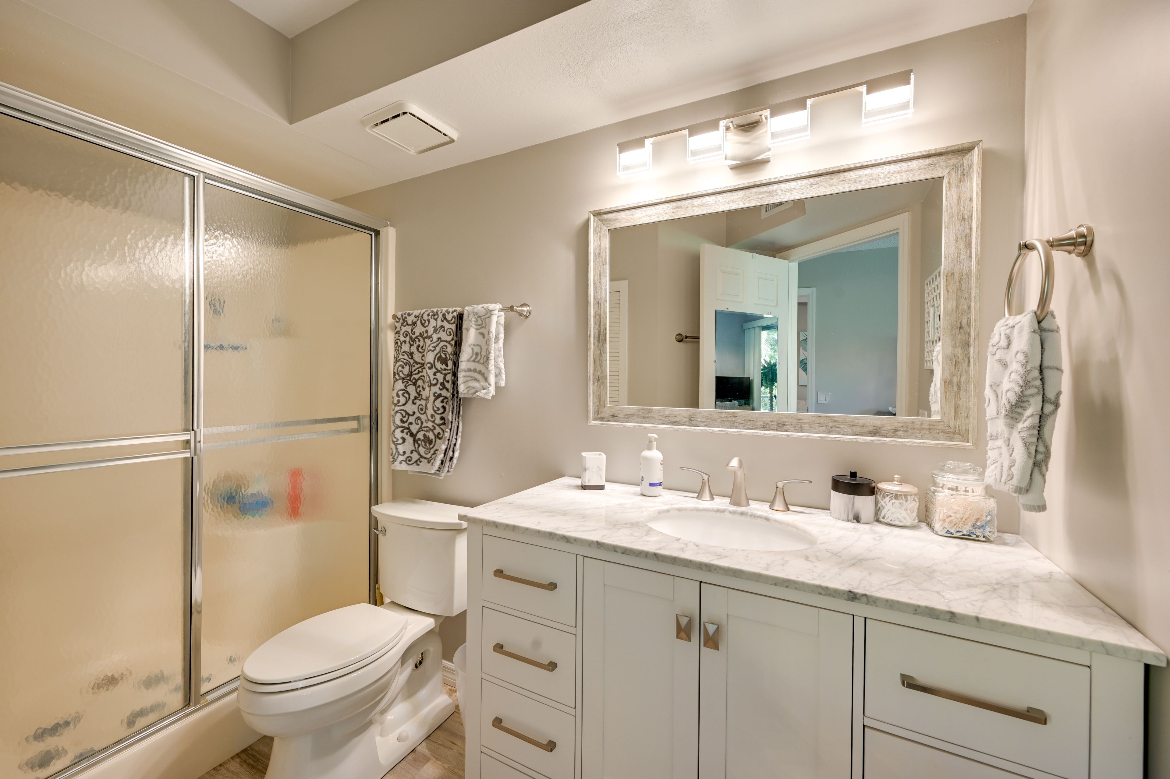En-Suite Bathroom | Complimentary Toiletries