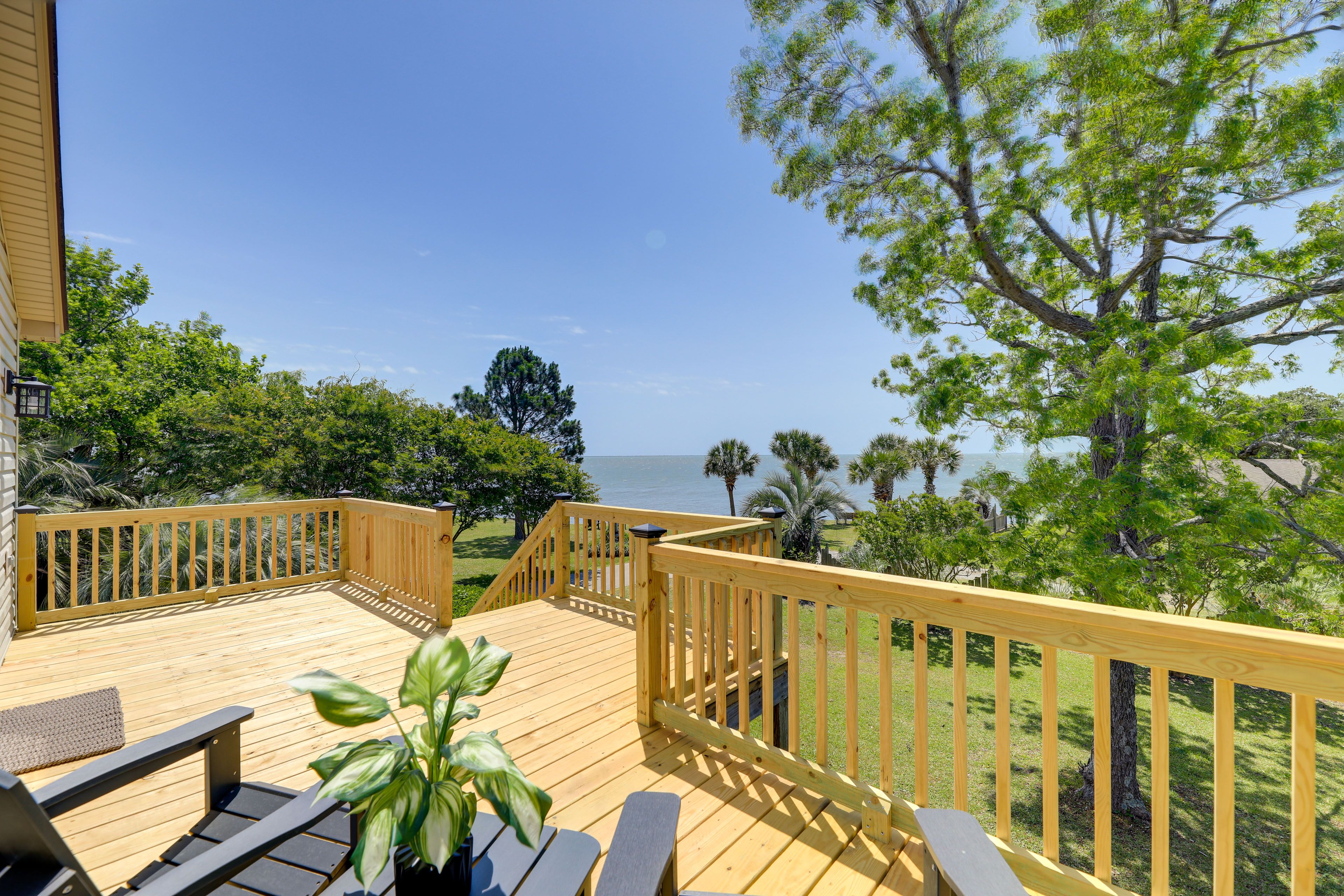 Marshallberg Vacation Rental | 1BR | 1BA | 750 Sq Ft | Stairs Required