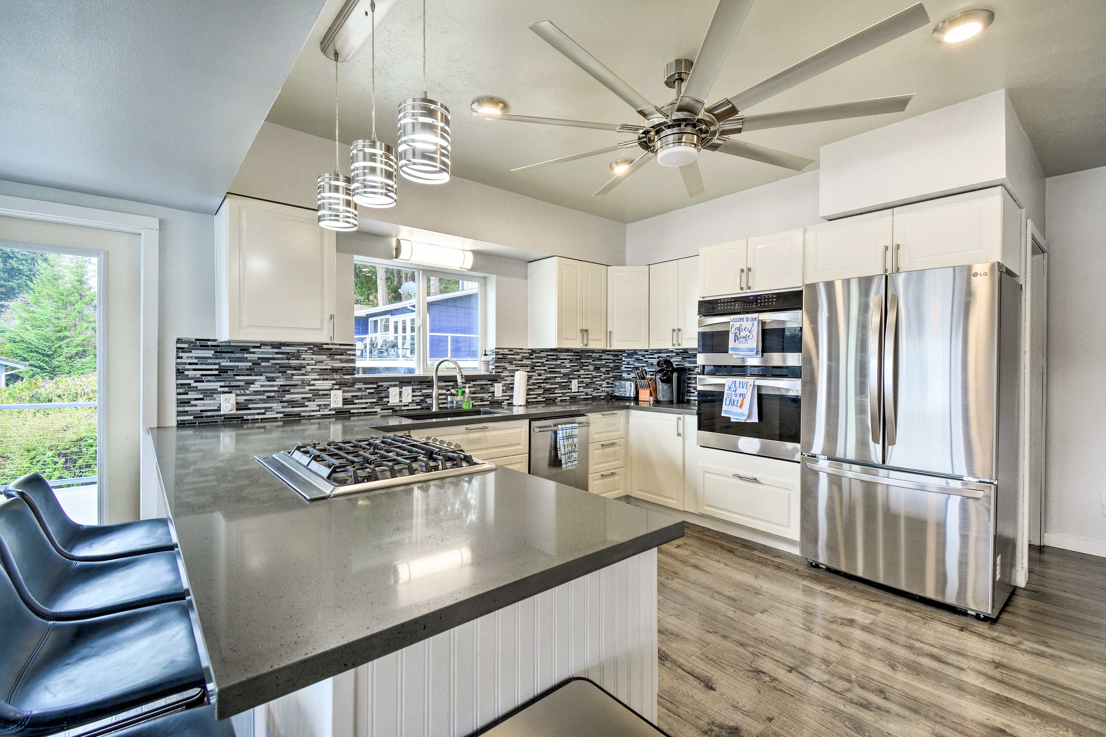 Kitchen | Dishware & Flatware | Keurig | Toaster | Main Floor
