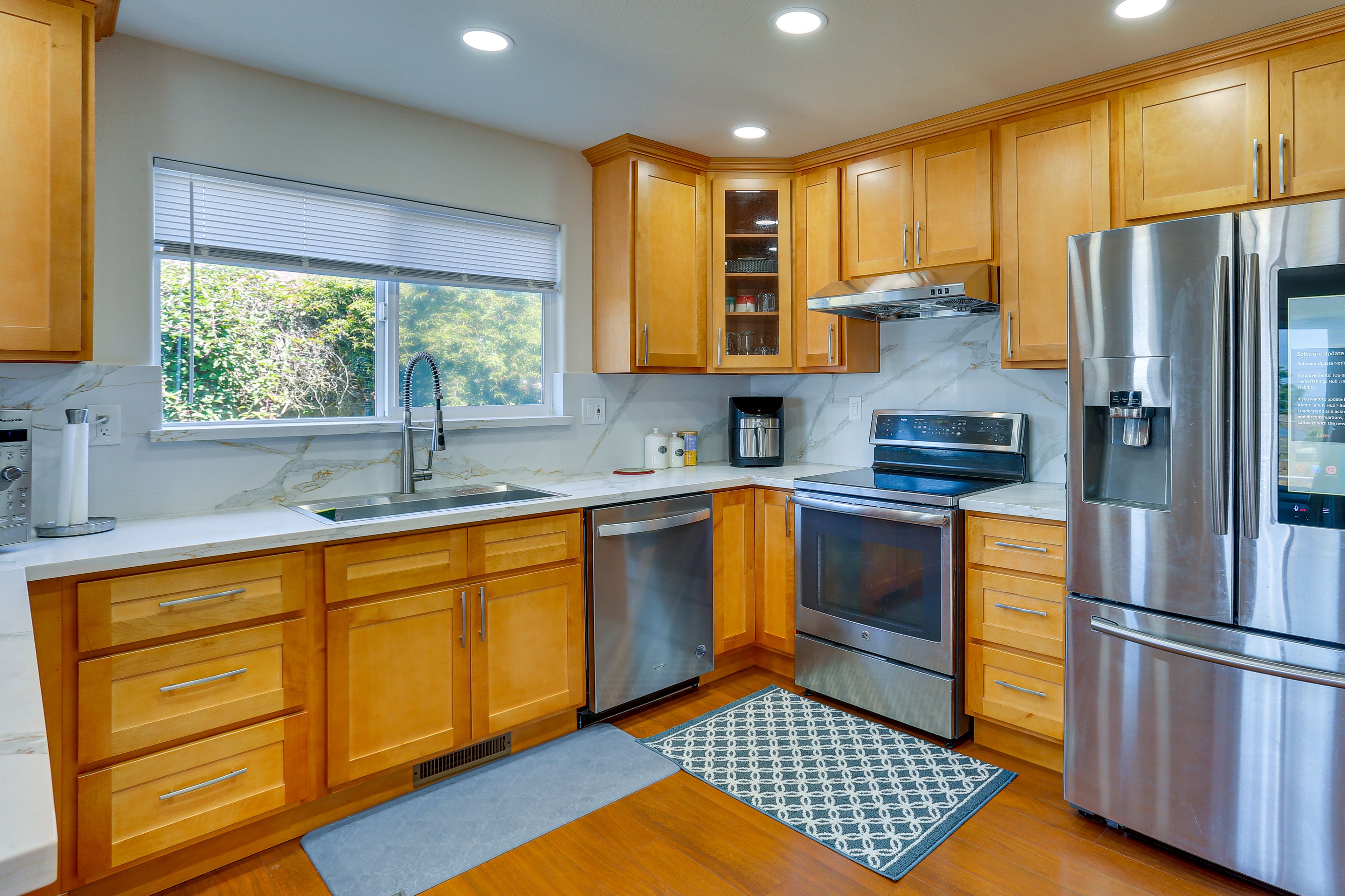 Kitchen | Equipped w/ Cooking Essentials