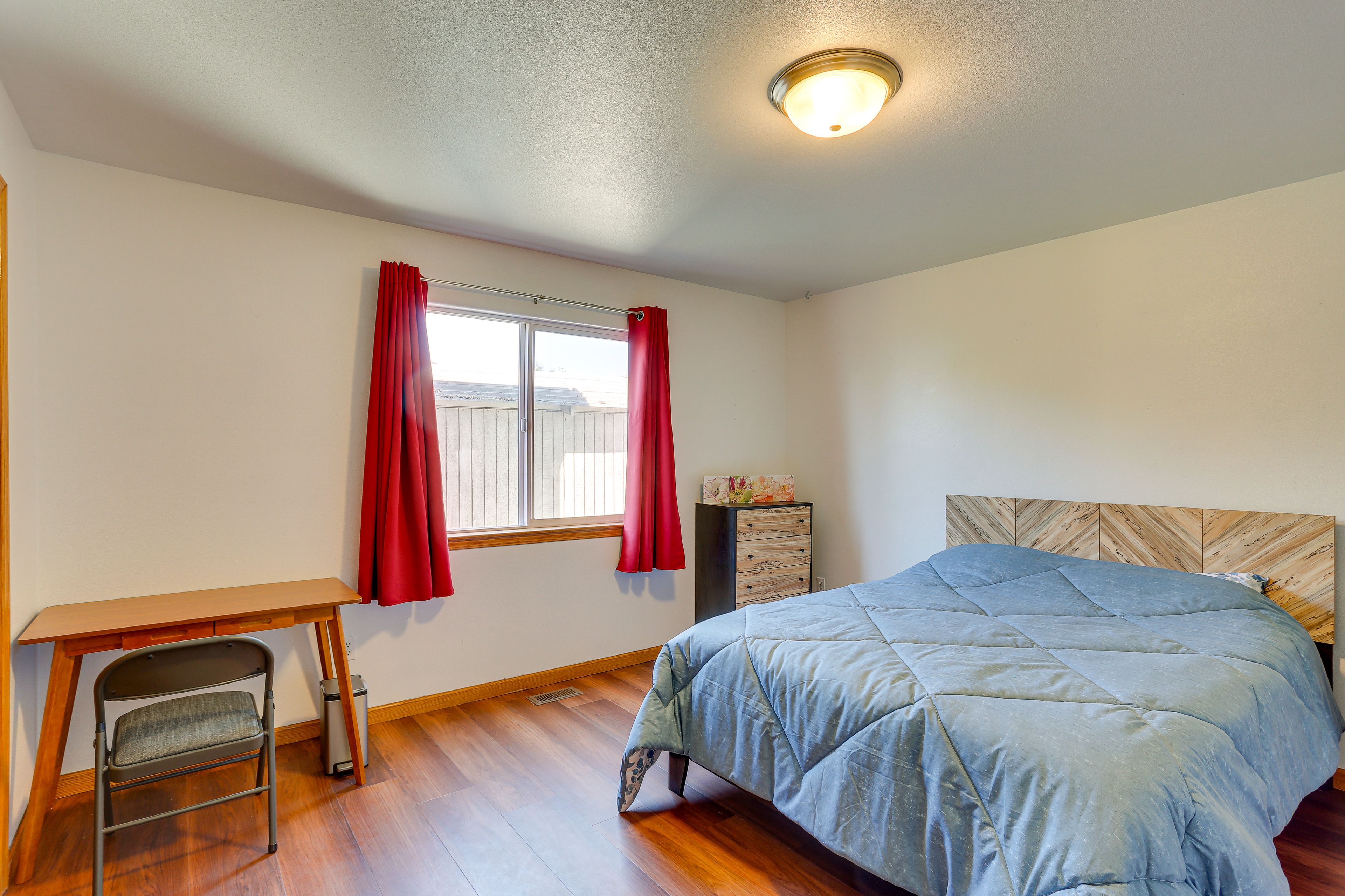 Bedroom 1 | Queen Bed | Laptop-Friendly Workspace | 1st Floor