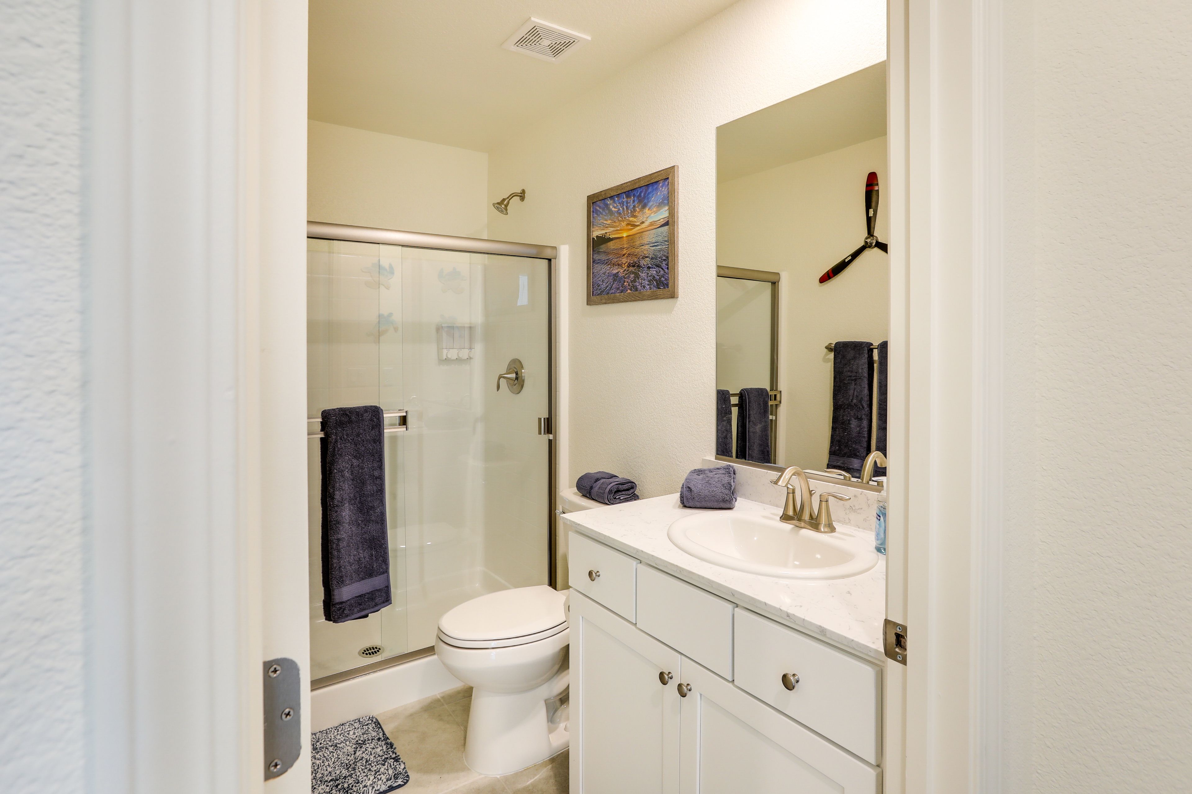Bathroom | Complimentary Toiletries | Towels Provided