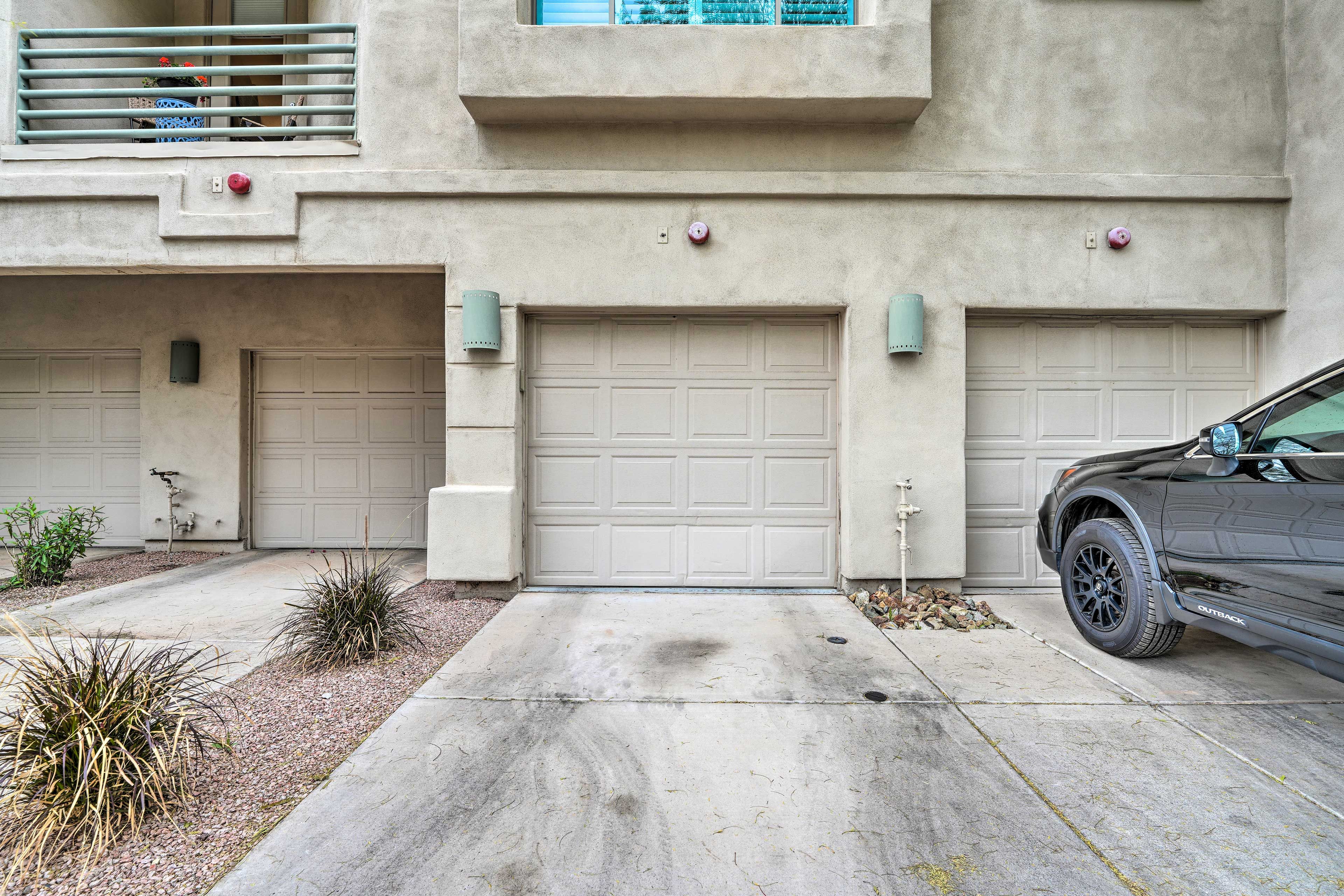 Parking | Garage (1 Vehicle) | Driveway (1 Vehicle) | Street Parking
