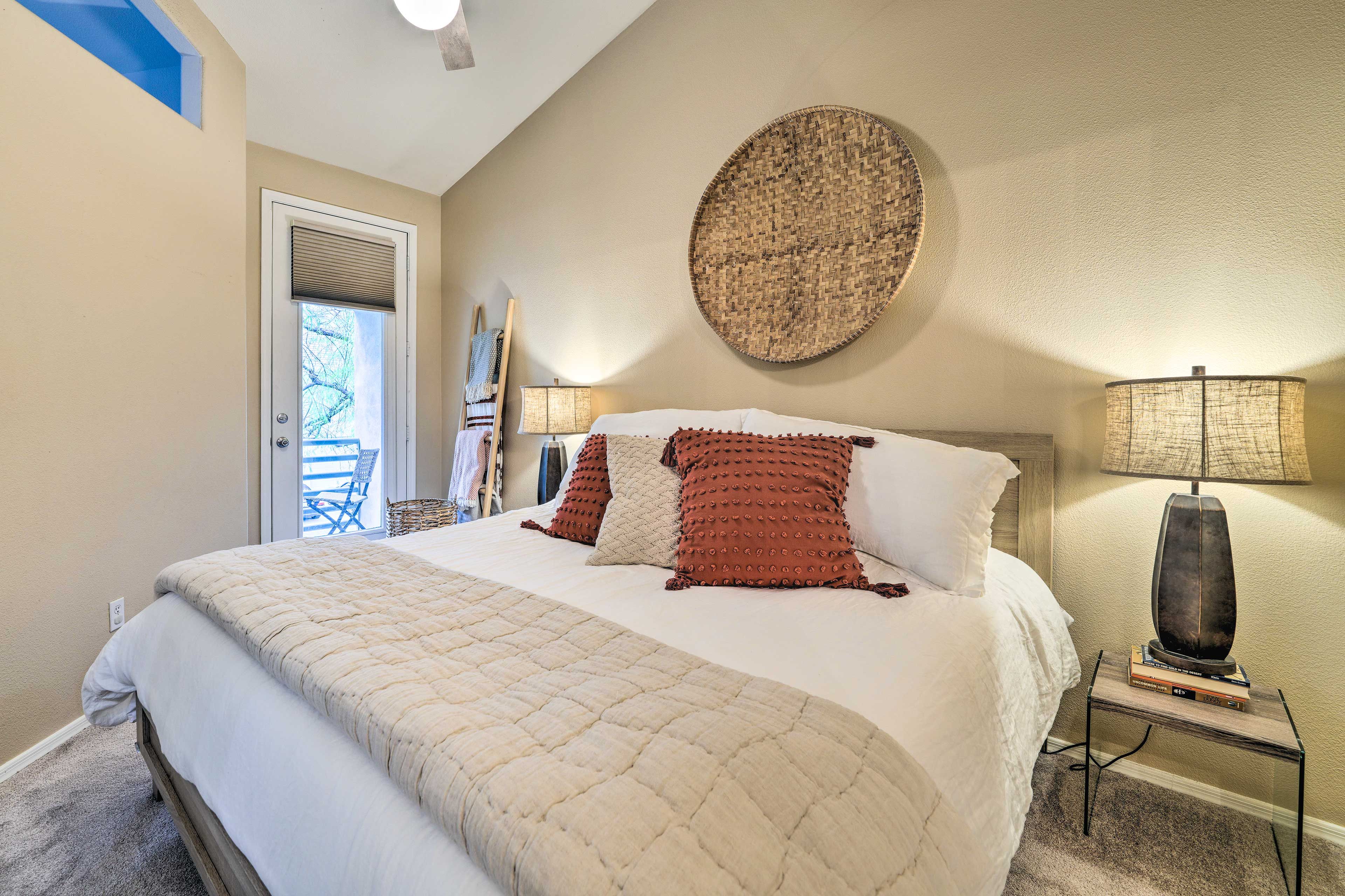 Bedroom 1 | King Bed | Linens Provided | Balcony Access | En-Suite Bathroom