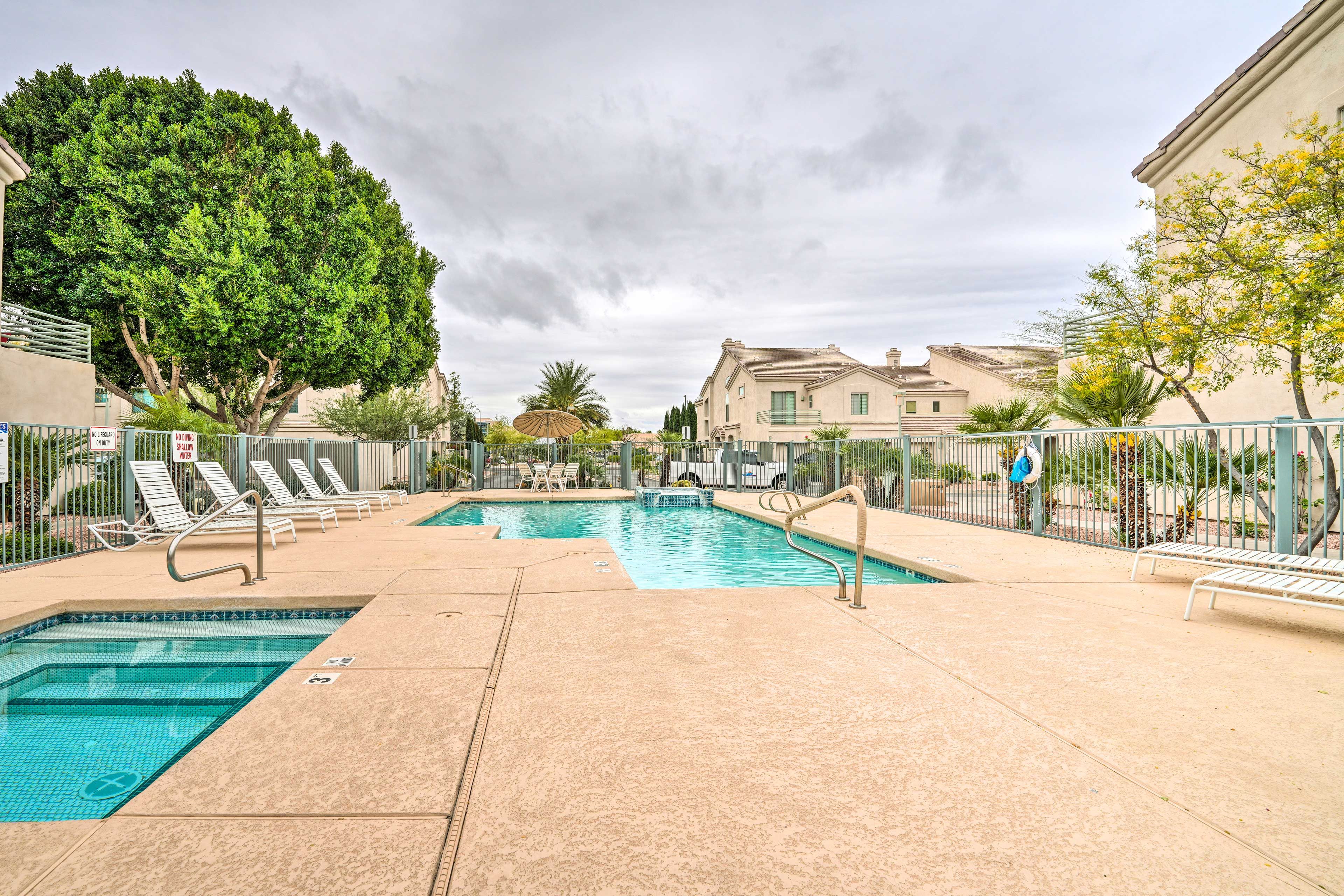 Community Pool | Community Hot Tub