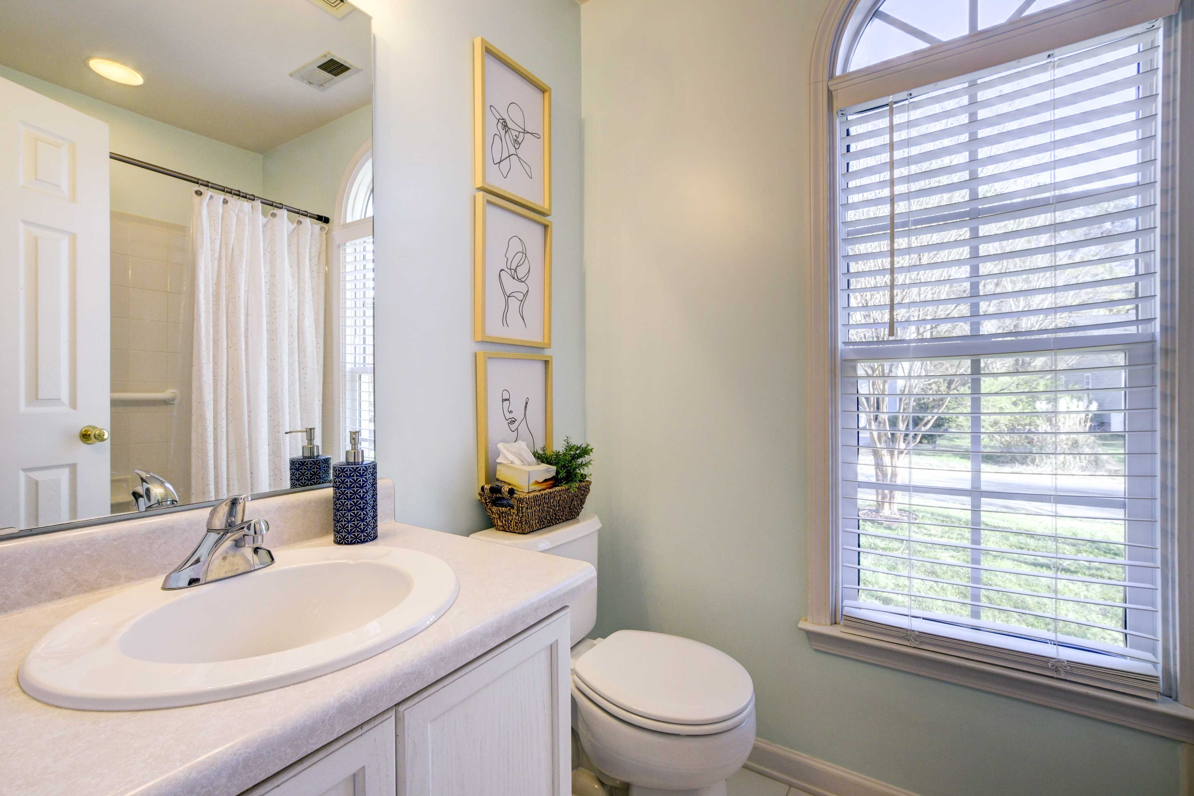 Bathroom | Towels Provided | Complimentary Toiletries