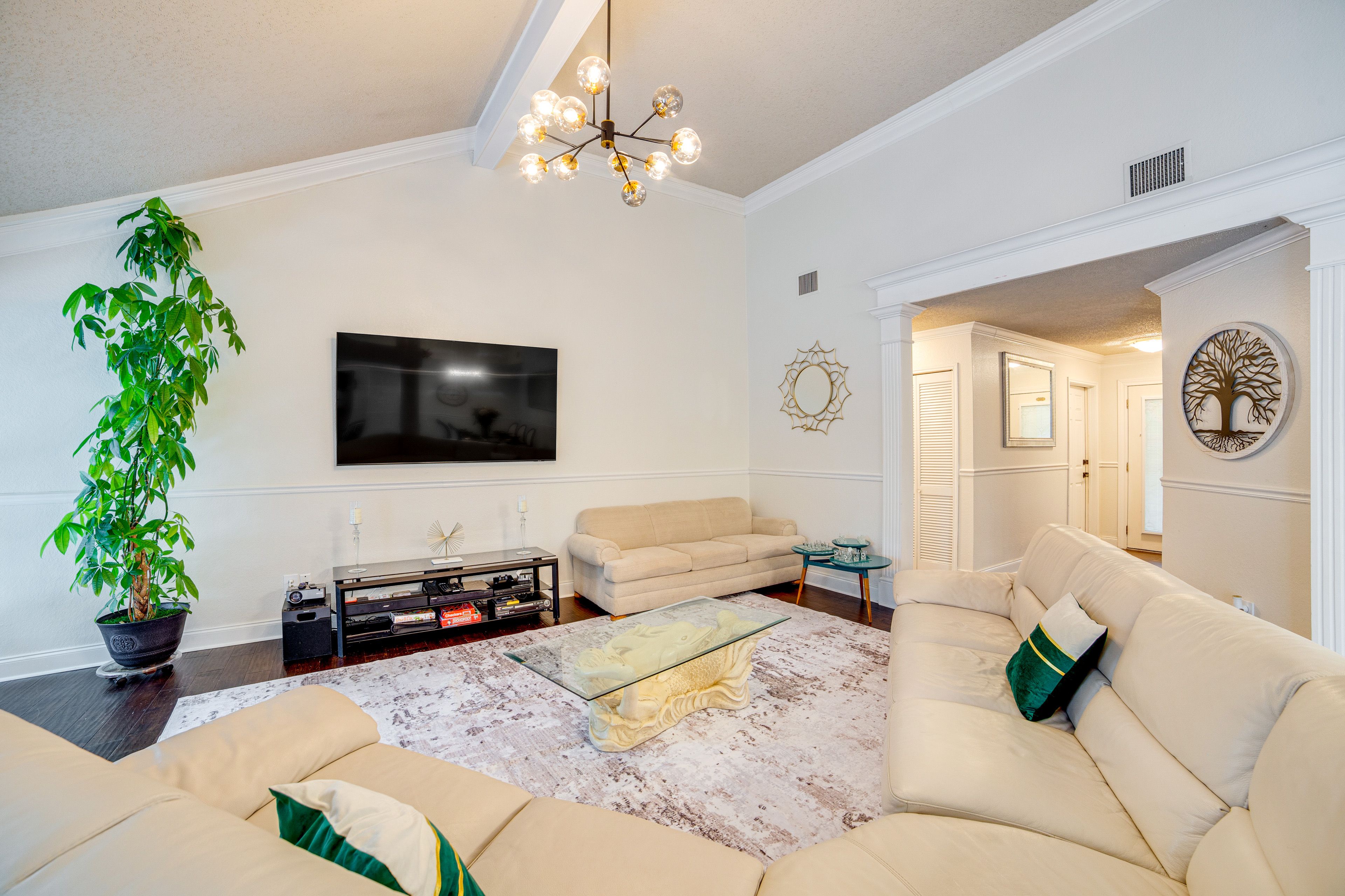 Living Room | Central Heating & A/C | Self Check-In