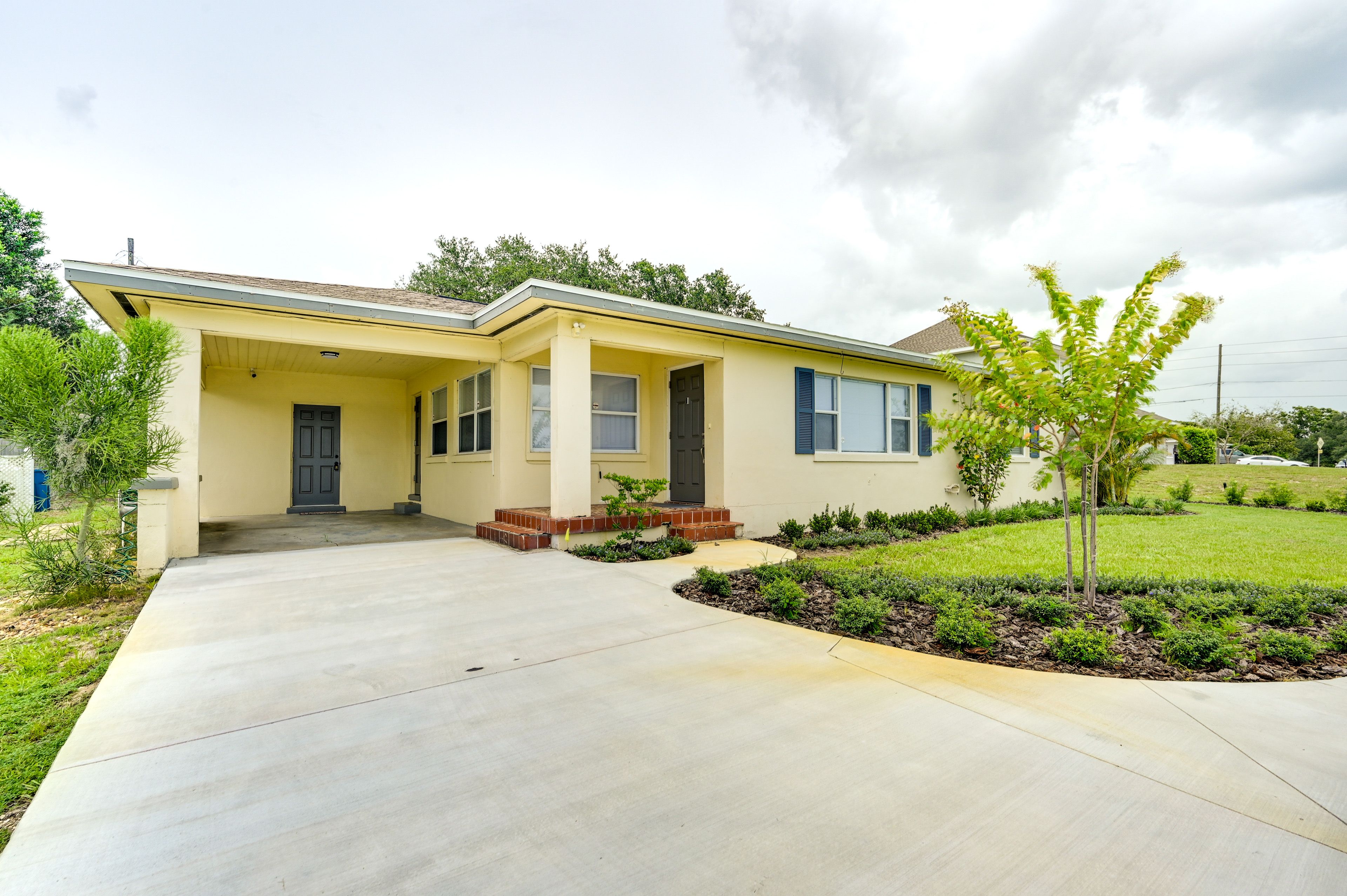 Parking | Carport (1 Vehicle) | Driveway (1 Vehicle)