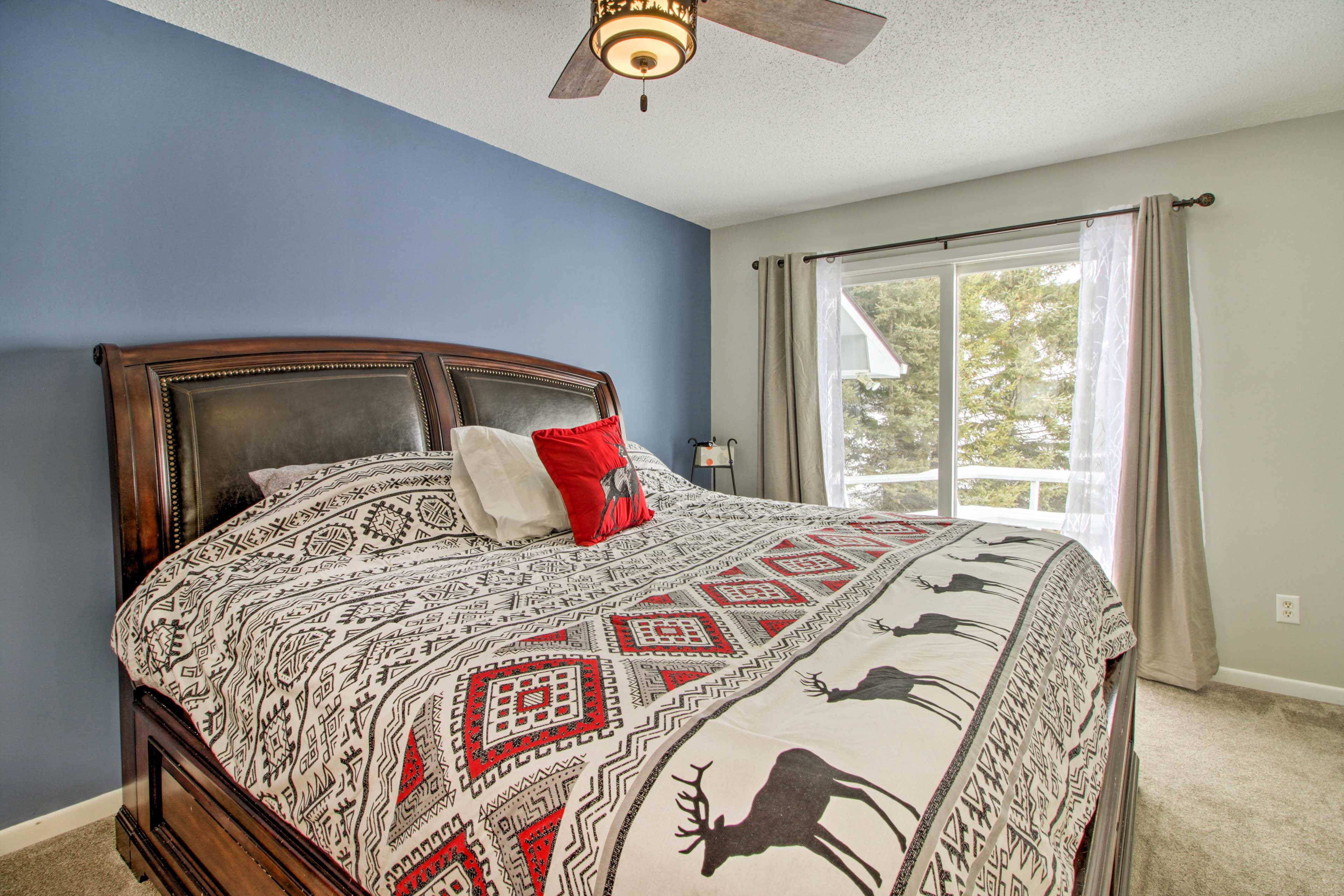 Bedroom 1 | King Bed | Main Level | Linens Provided