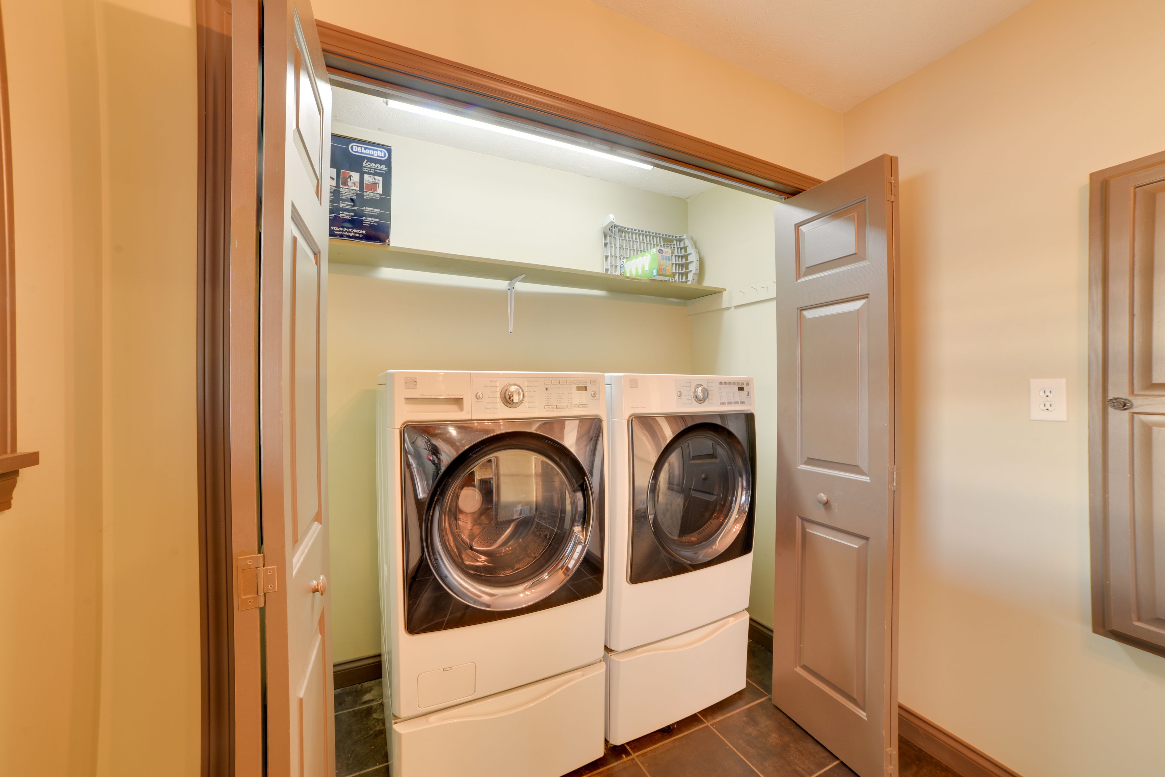 Laundry | Detergent Provided