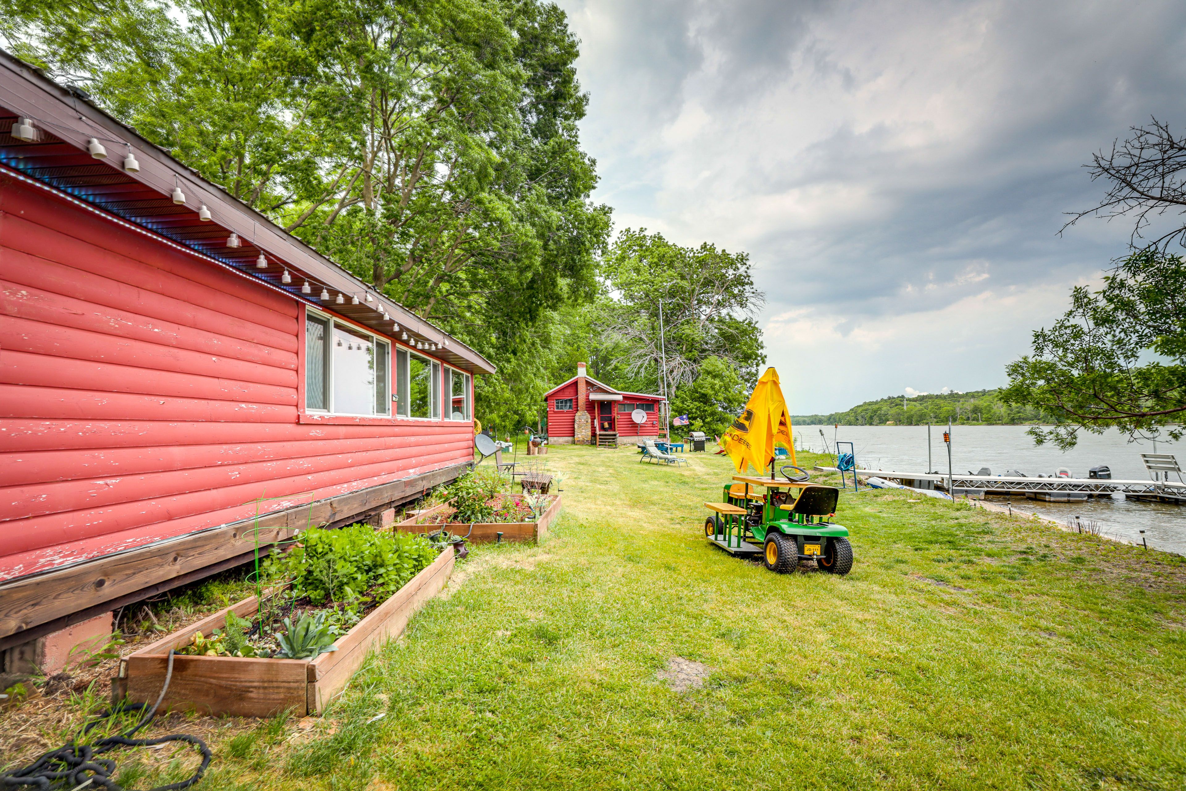 Cabin Exterior | Private Yard