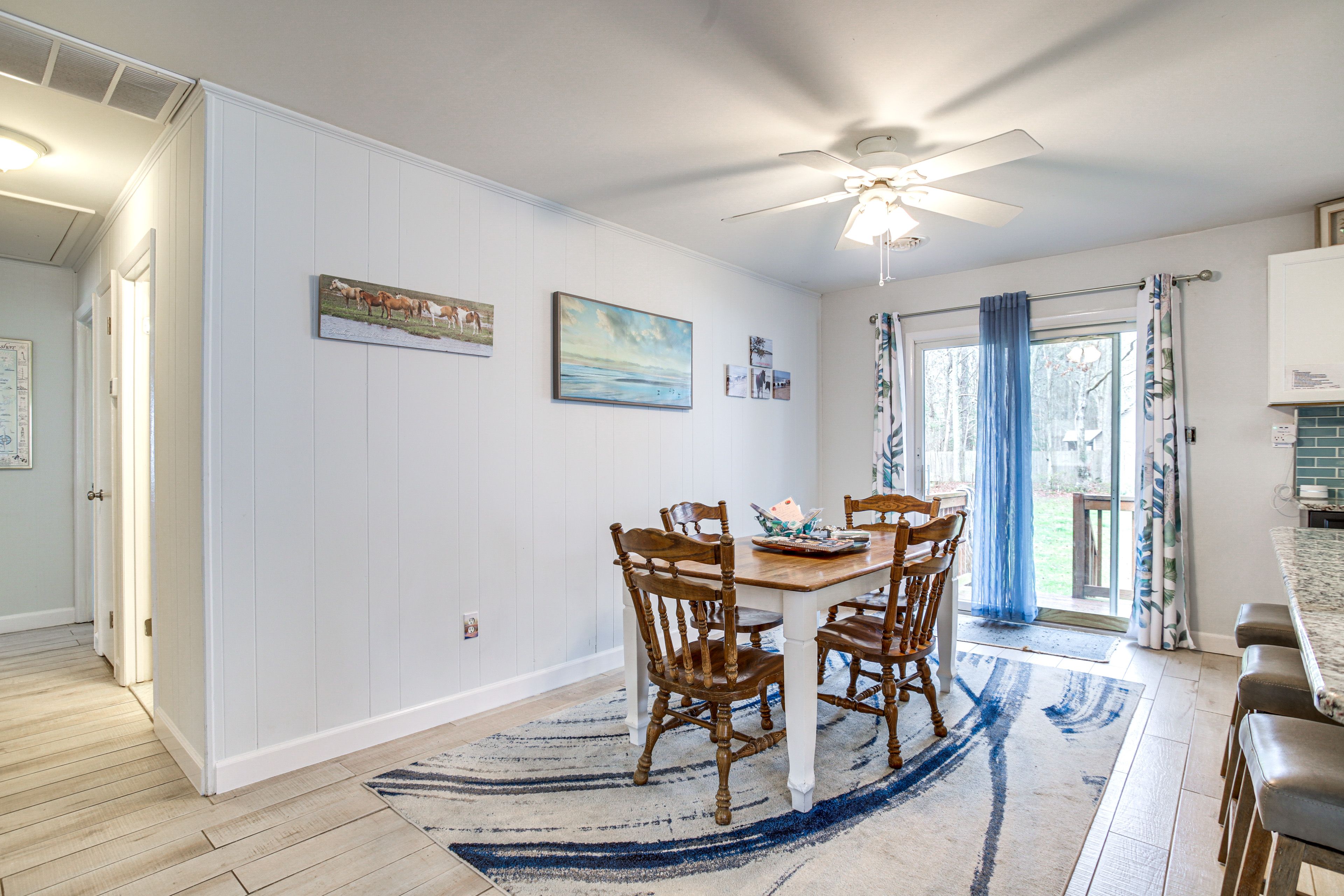 Dining Area | Dishware/Flatware | High Chair